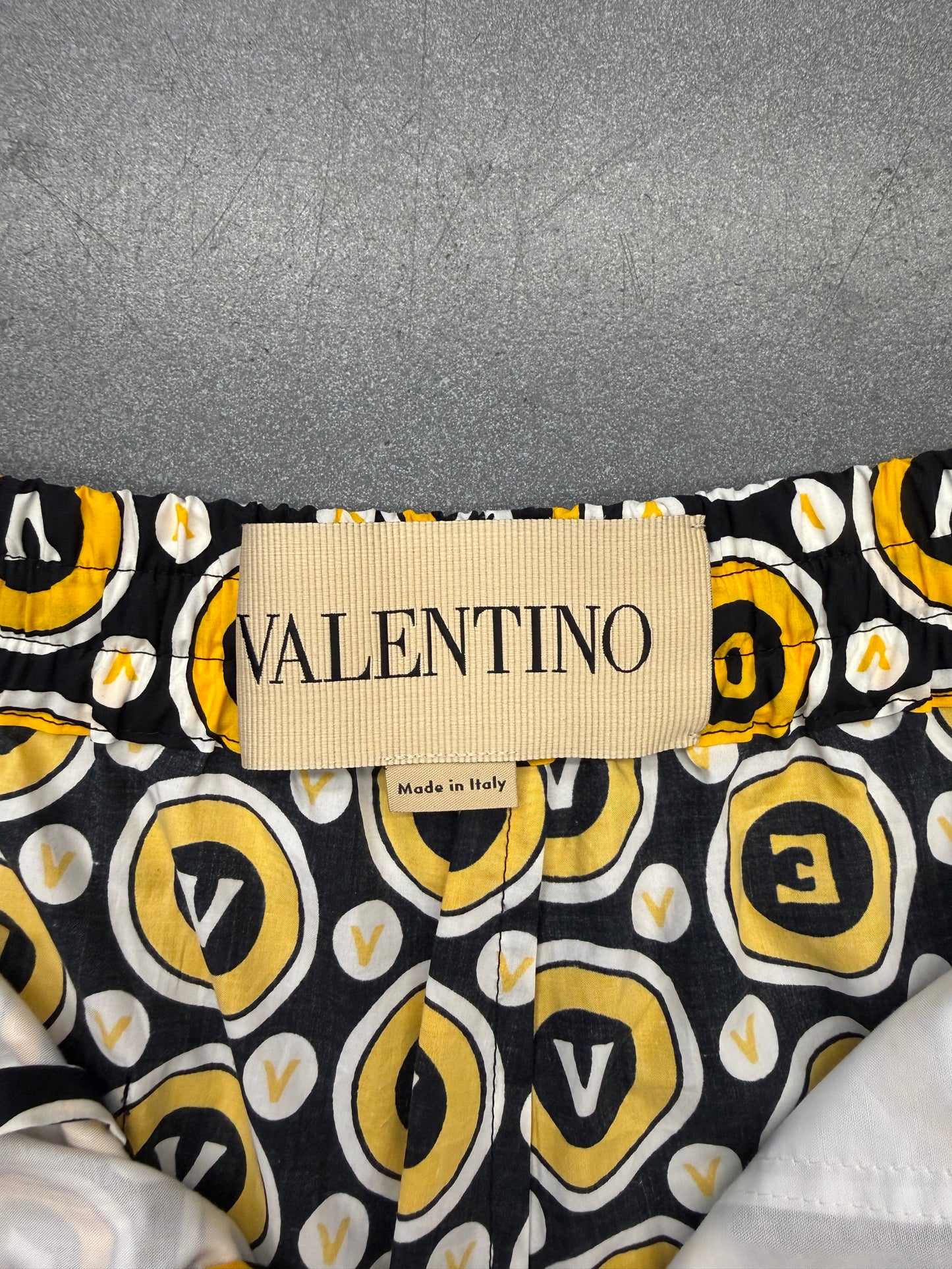 VALENTINO GARAVANI BULLES ROYALES PRINT BERMUDA SHORTS