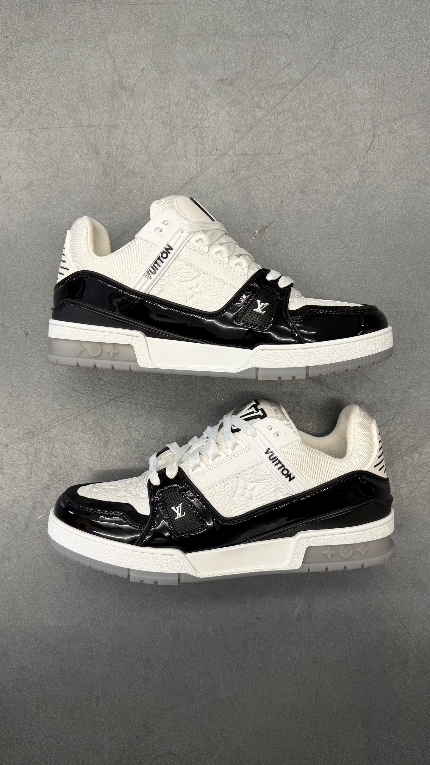 SS25 LOUIS VUITTON PATENT LEATHER TRAINER SNEAKERS - BLACK/WHITE
