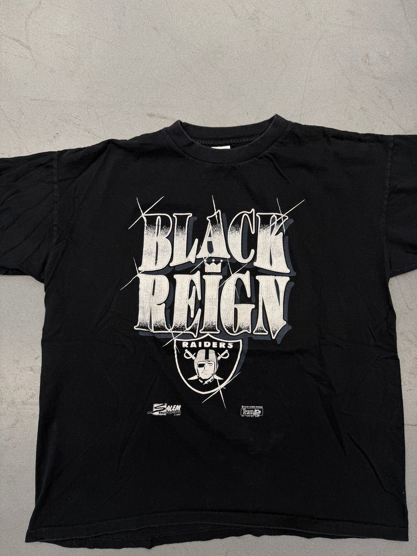1990 RAIDERS BLACK REIGN TEE (SALEM SPORTSWEAR TAG)