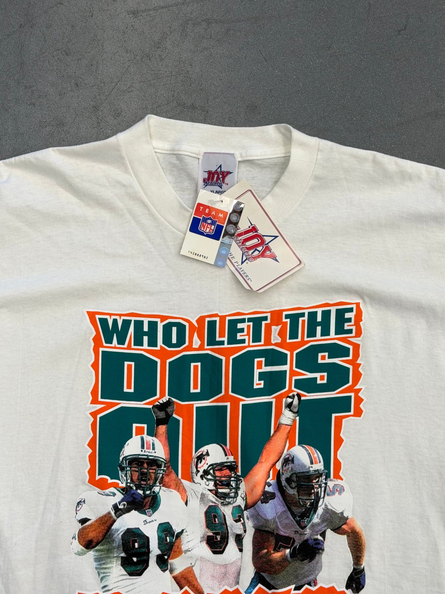 2000 MIAMI DOLPHINS WHO LET THE DOGS OUT NFLP TEE (JOY ATHLETIC TAG) (NWT)