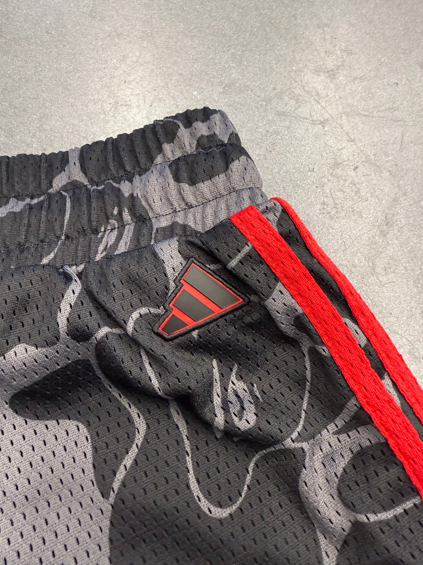BAPE X ADIDAS DAME MESH SHORTS - BLACK/RED (M) (NEW)
