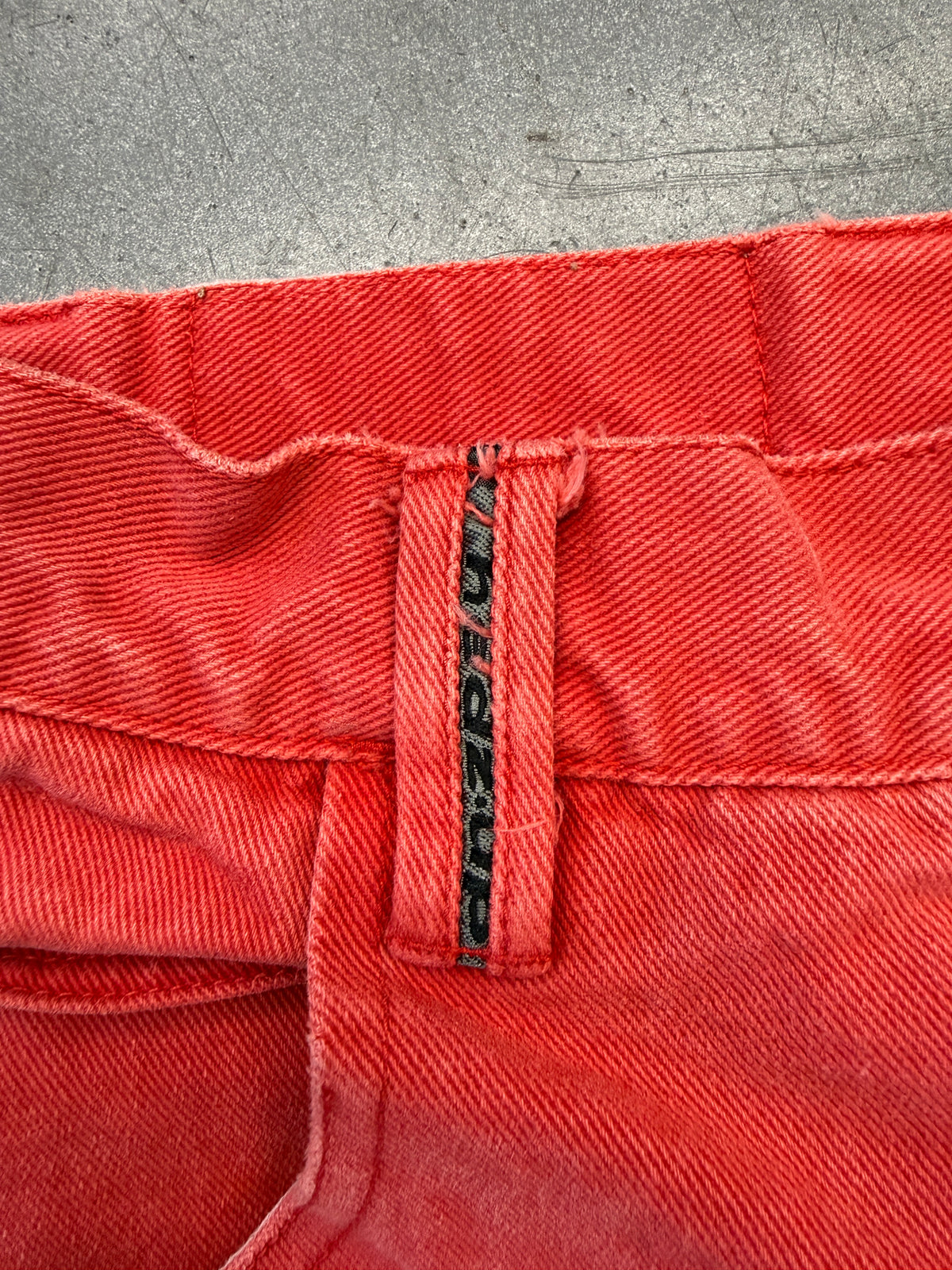 VINTAGE HEDZ UP USA FADED RED DENIM SKATE JEANS