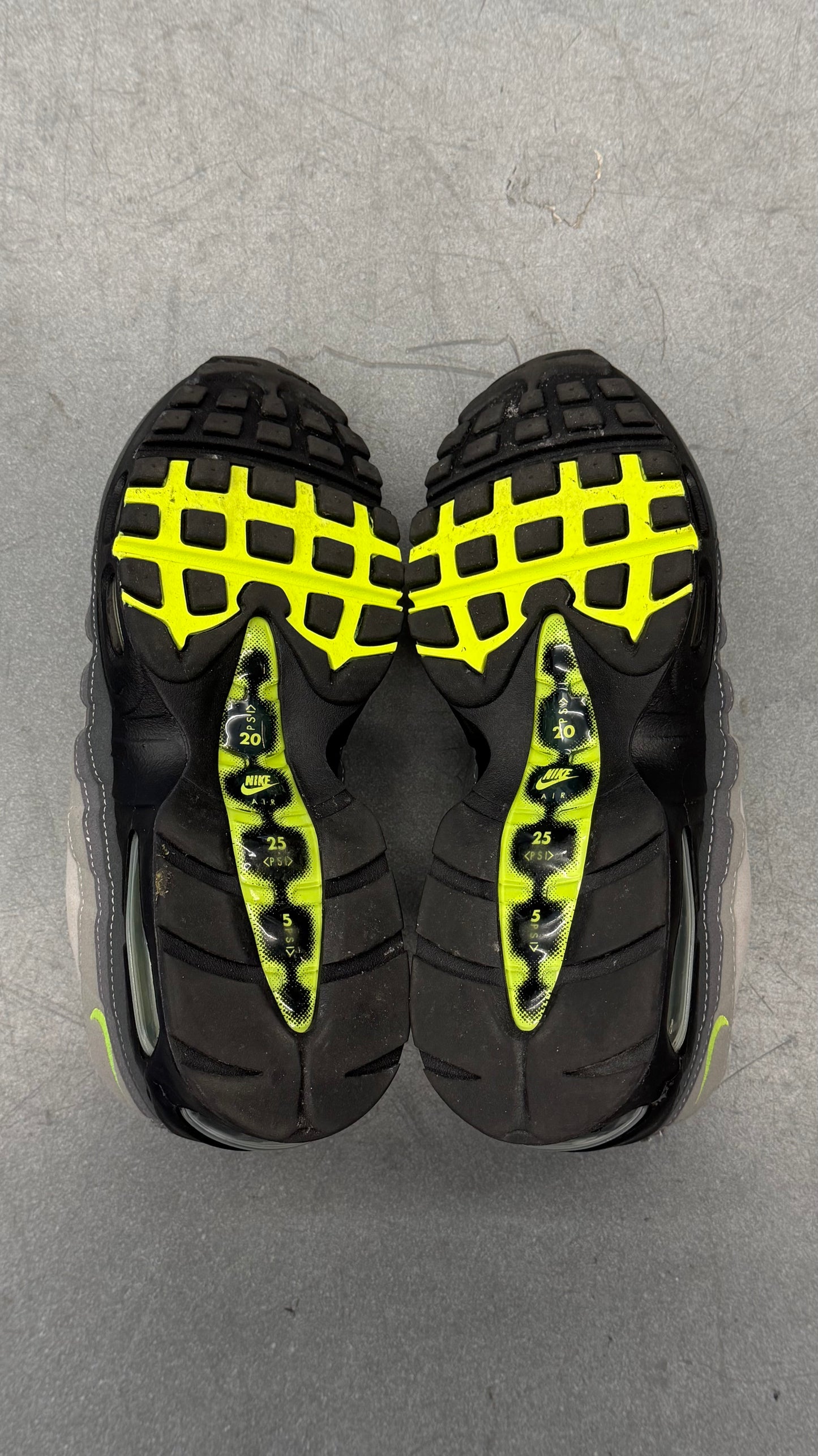 2026 WOMEN'S NIKE AIR MAX 95 BIG BUBBLE NEON (W/ BOX)