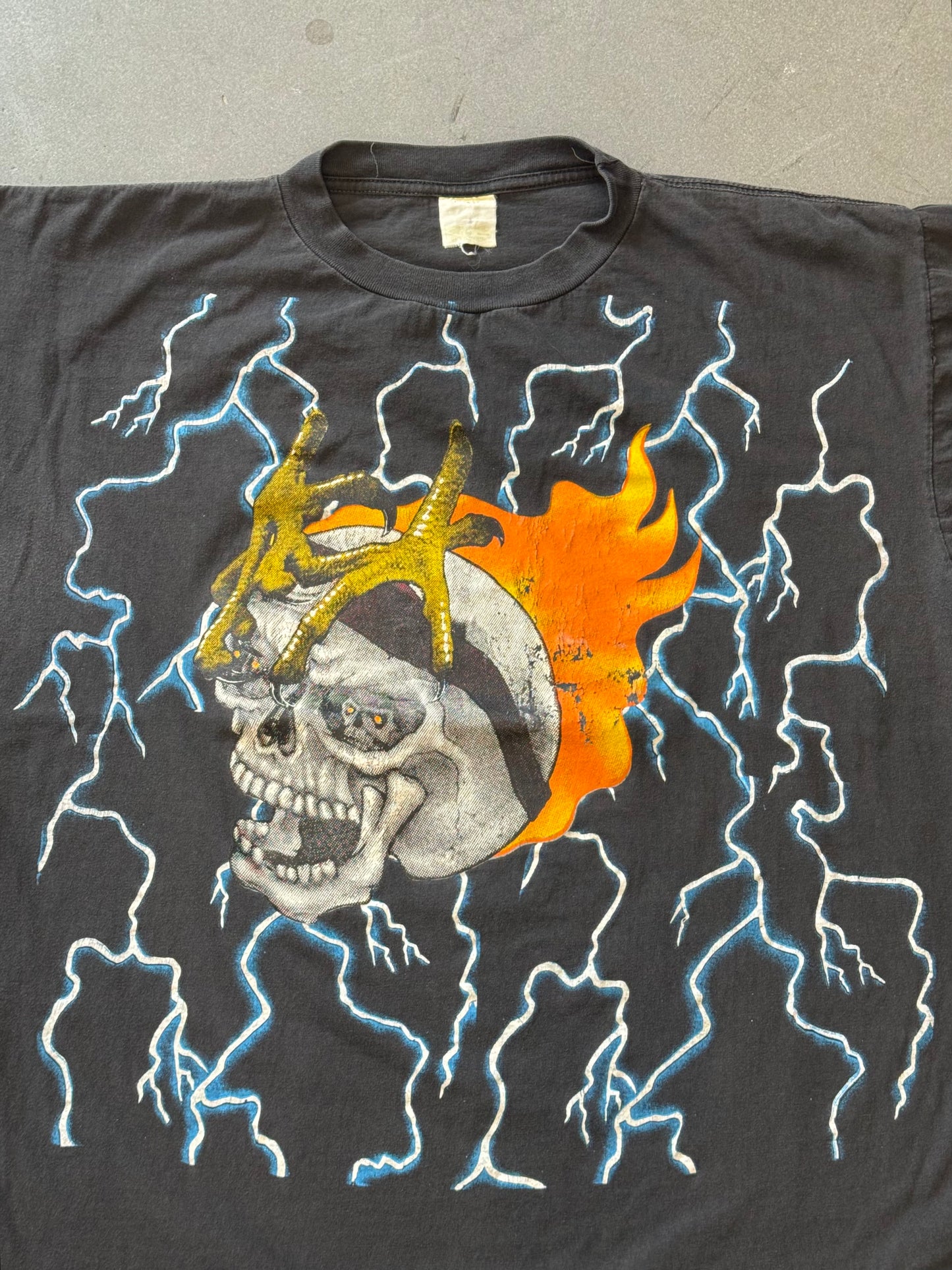 90S AMERICAN THUNDER FLAMING SKULL WITH TALLONS TEE (REBEL TAG)