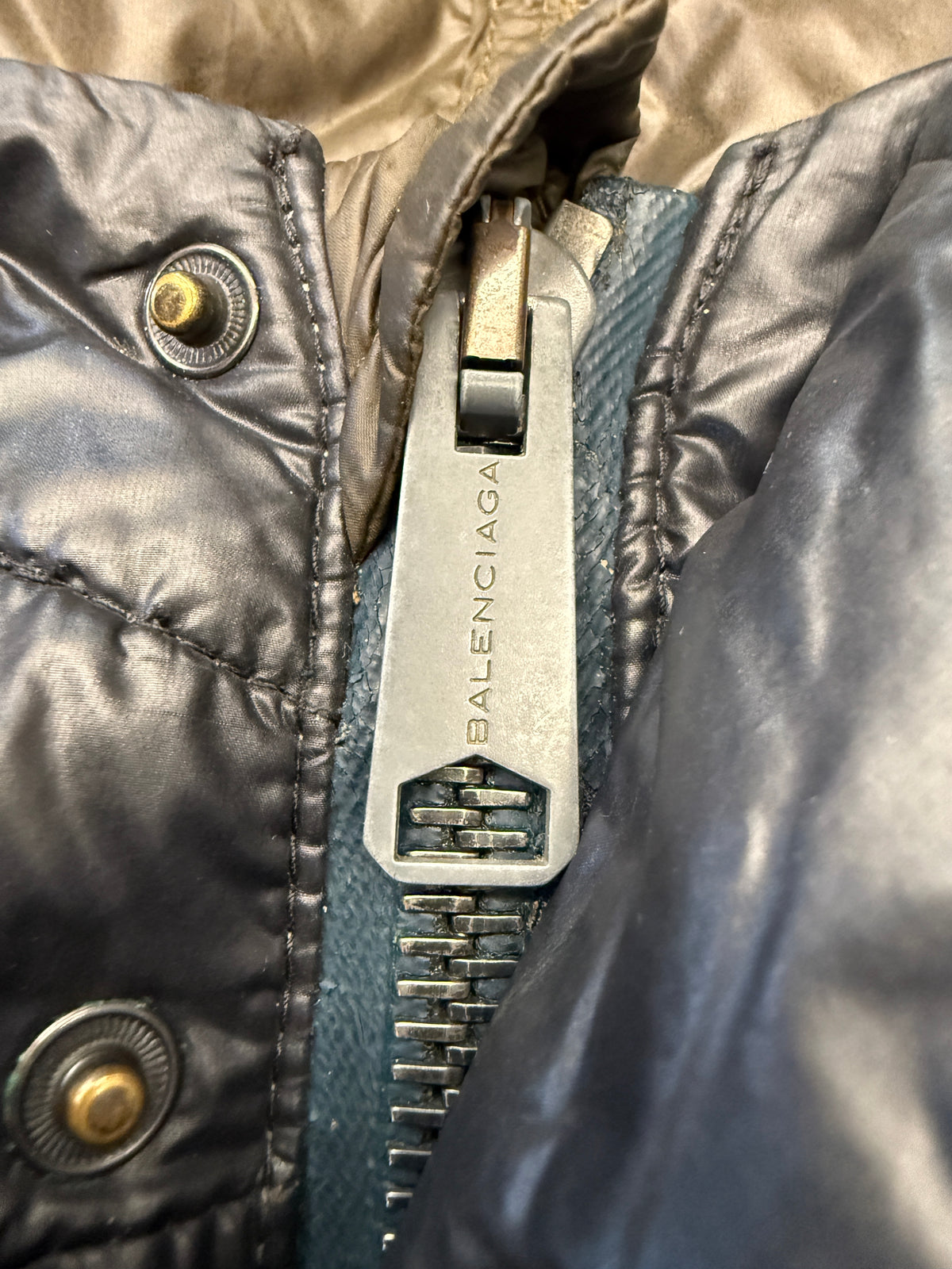 FW10 BALENCIAGA TWO-TONE TECHNICAL NYLON DOWN/PUFFER JACKET BY NICOLAS GHESQUIÈRE