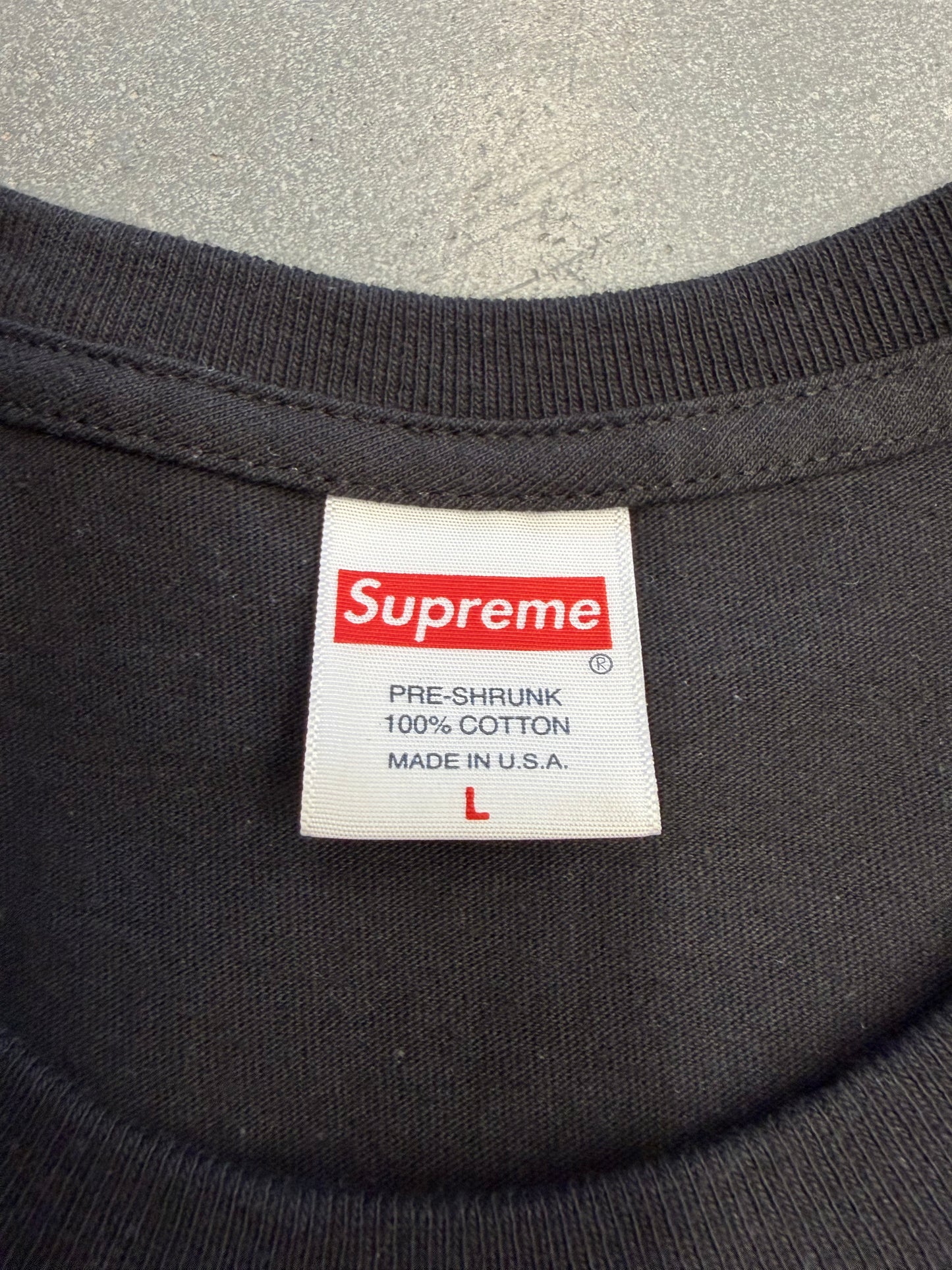SS22 SUPREME ALIEN TEE - BLACK