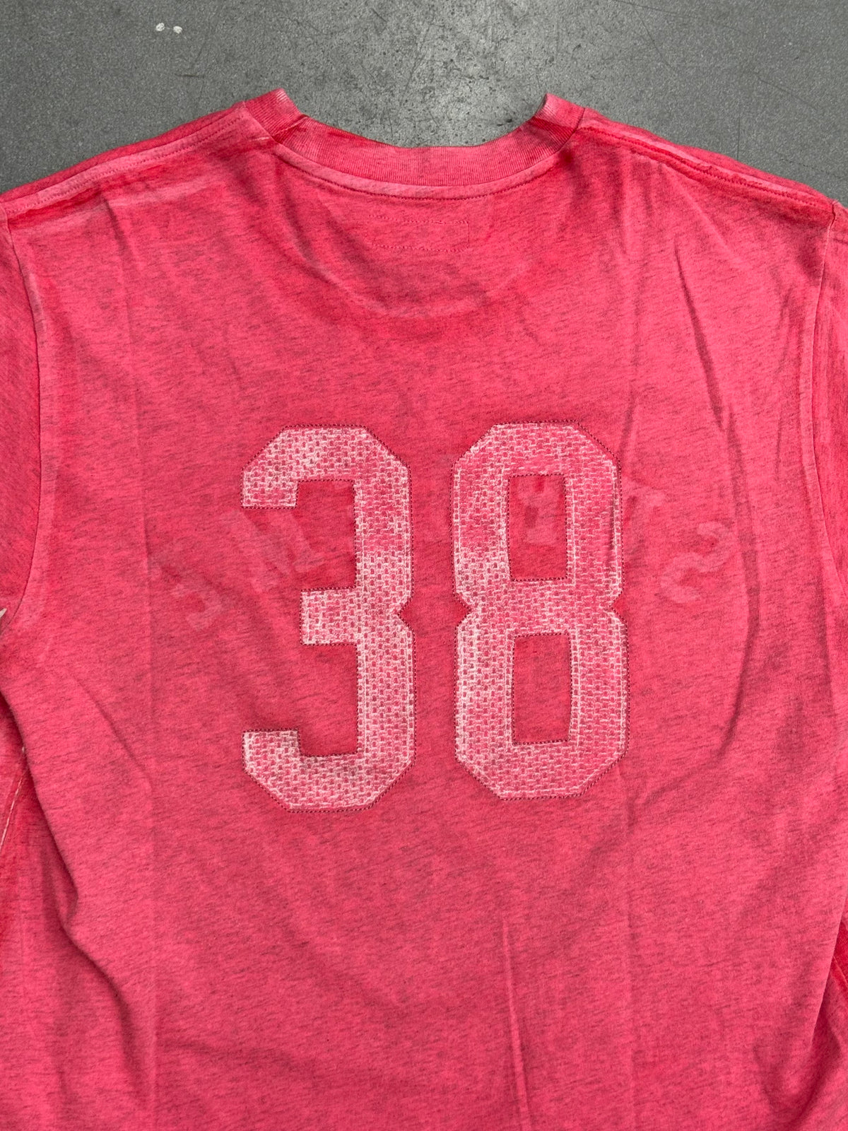 FW25 SUPREME OVERPRINT SS TOP - PINK