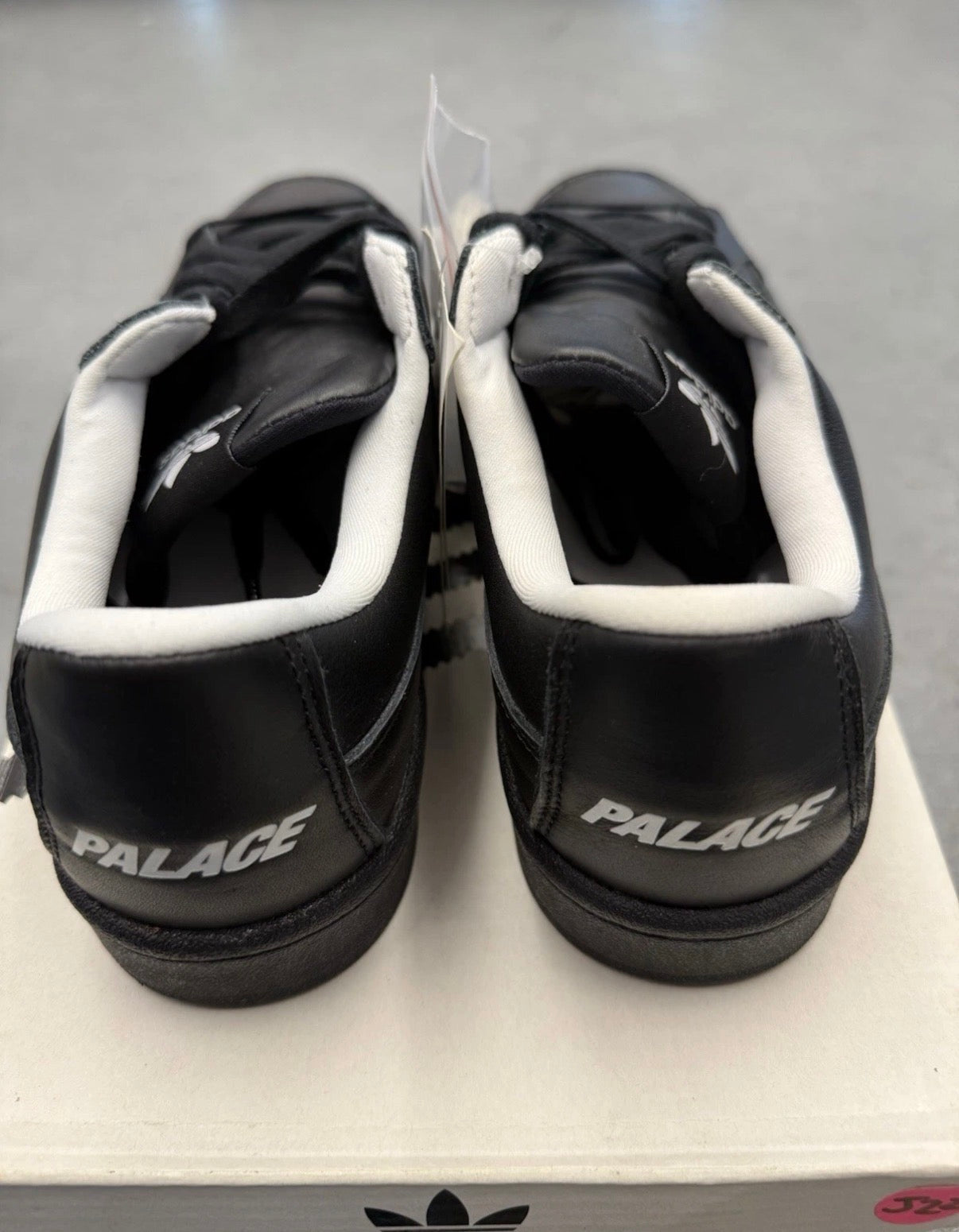 ADIDAS CAMTON TRAINER PALACE BLACK (W/BOX)
