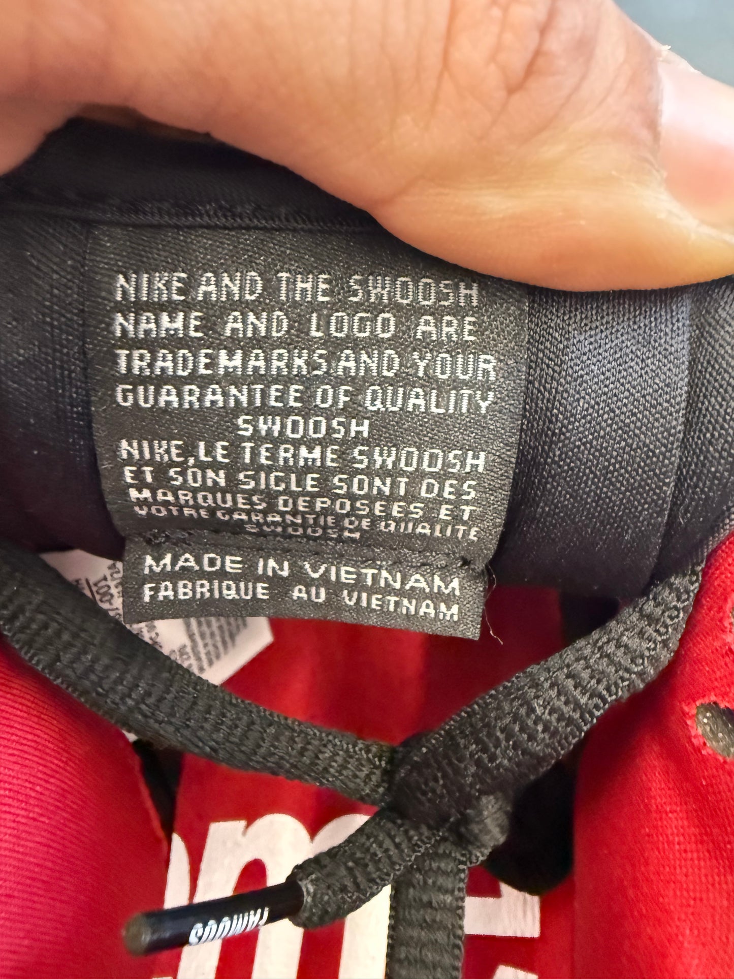 2025 SIZE 9 NIKE SB DUNK LOW SUPREME 94 - BLACK (NEW WITH BOX)