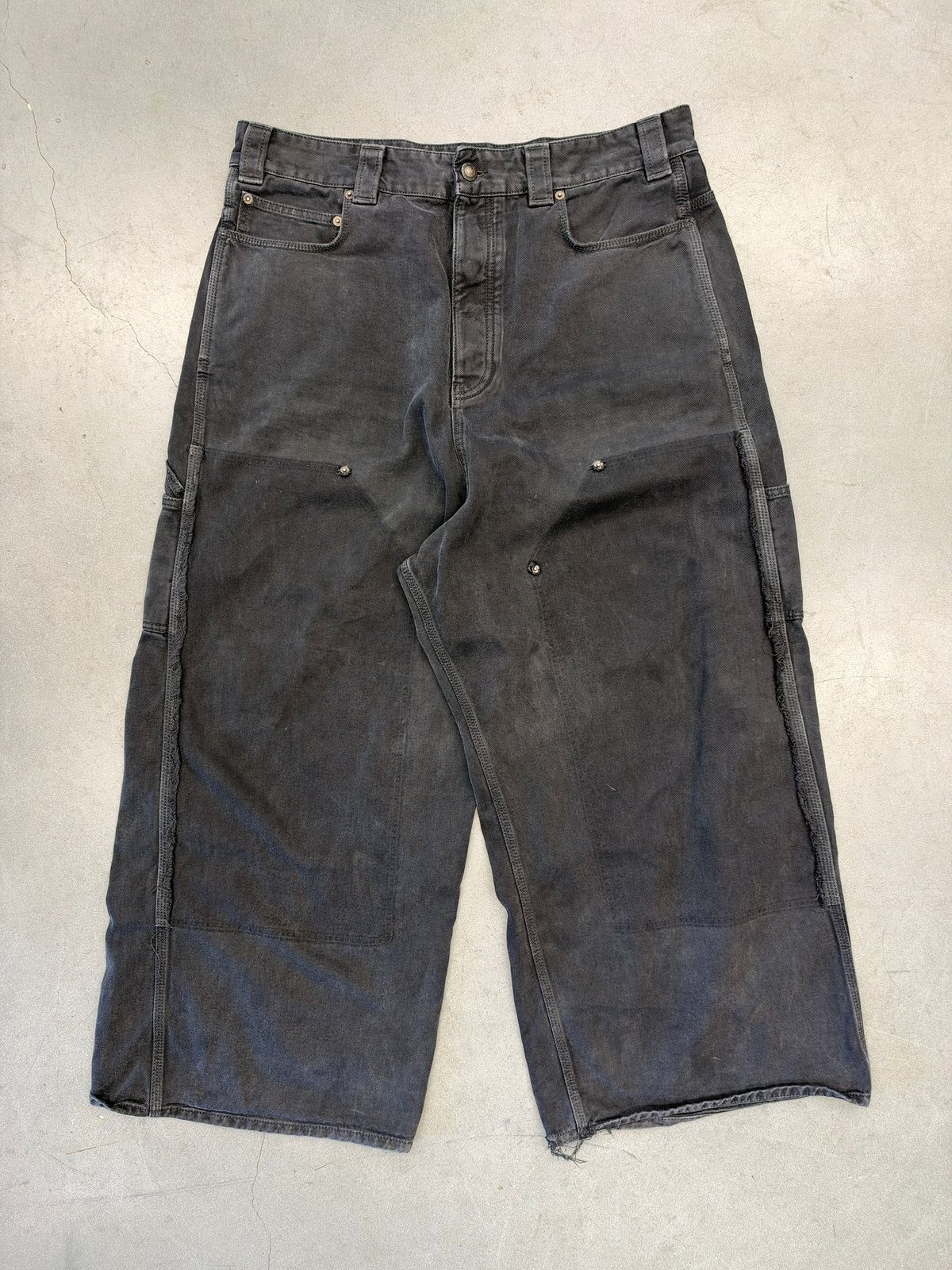 FW25 BALENCIAGA RIPPED OFF BAGGY DOUBLE KNEE JEANS - WASHED BLACK