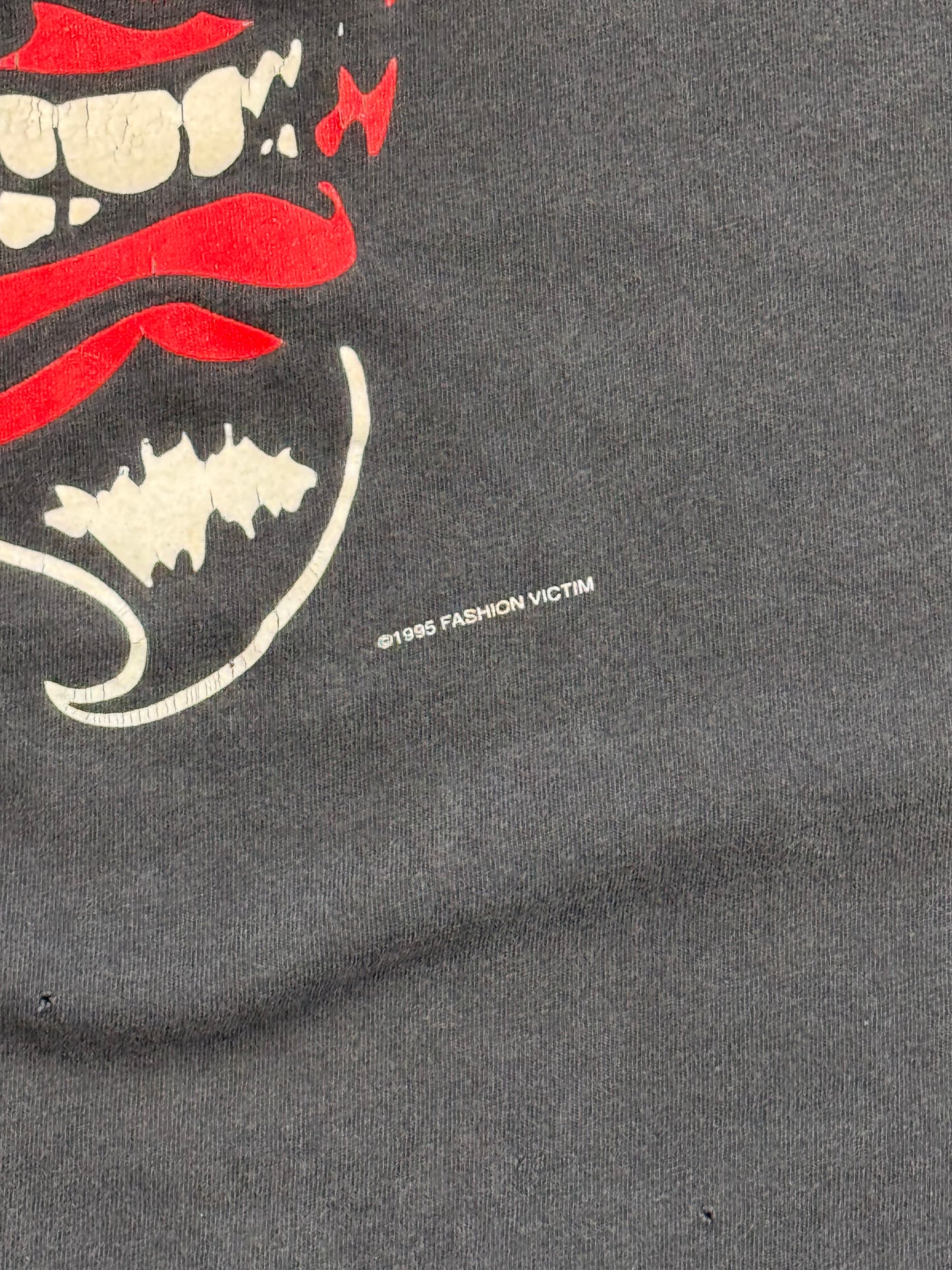 1995 FASHION VICTIM DEVIL FACE TEE (FASHION VICTIM TAG)
