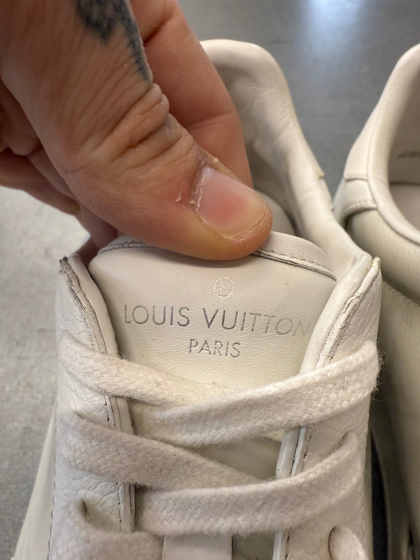 LOUIS VUITTON RIVOLI SNEAKER - WHITE