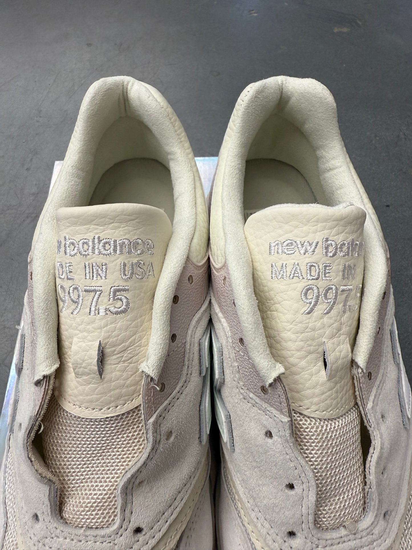 2025 SIZE 10 NEW BALANCE 997.5 MIUSA KITH EASTER WHITE MARSHMALLOW ANGORA