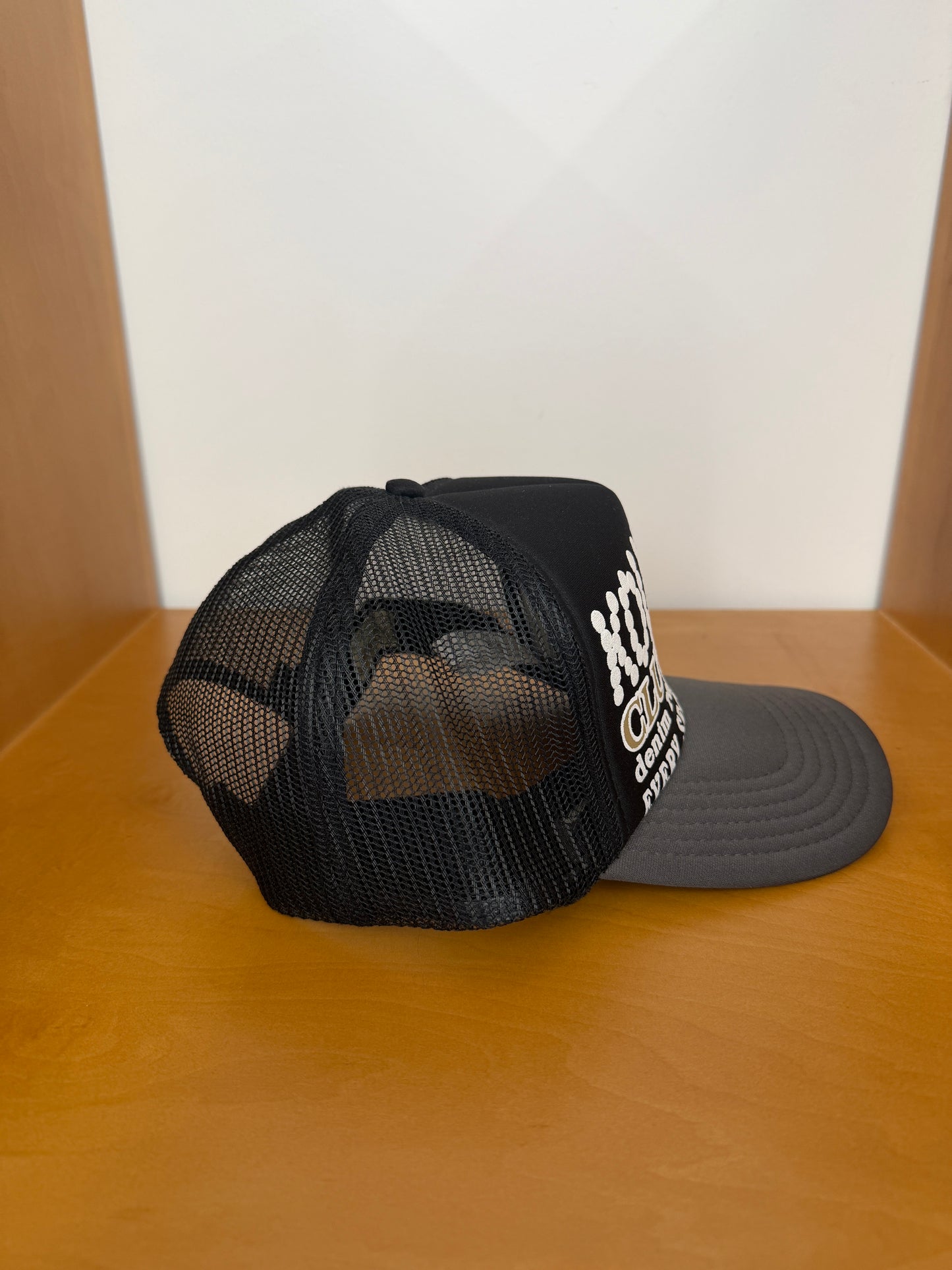 KAPITAL KOUNTRY PEARL CLUTCHER TRUCKER HAT