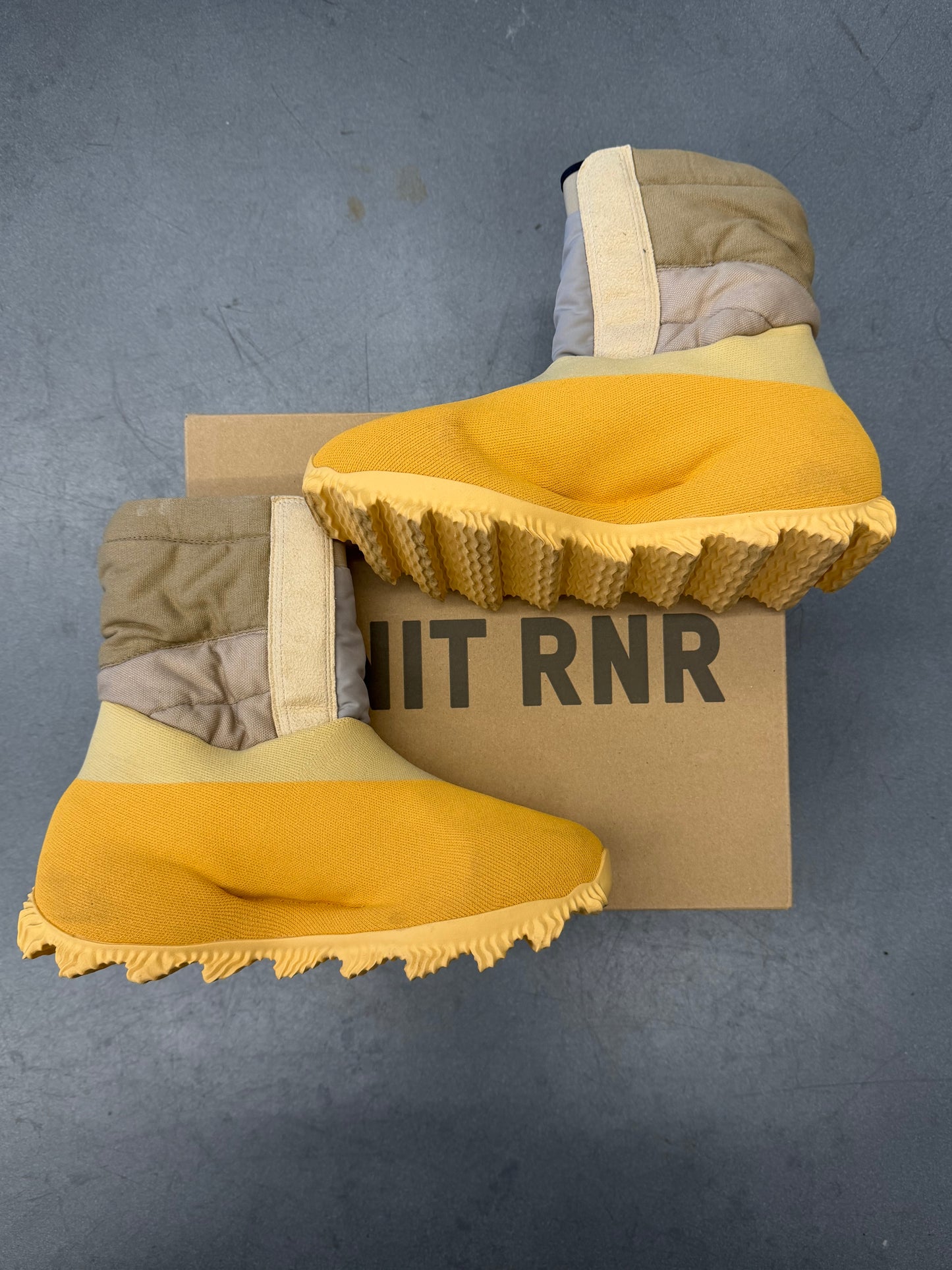 2021 ADIDAS YEEZY KNIT RNR BOOT - SULFUR (W/BOX)