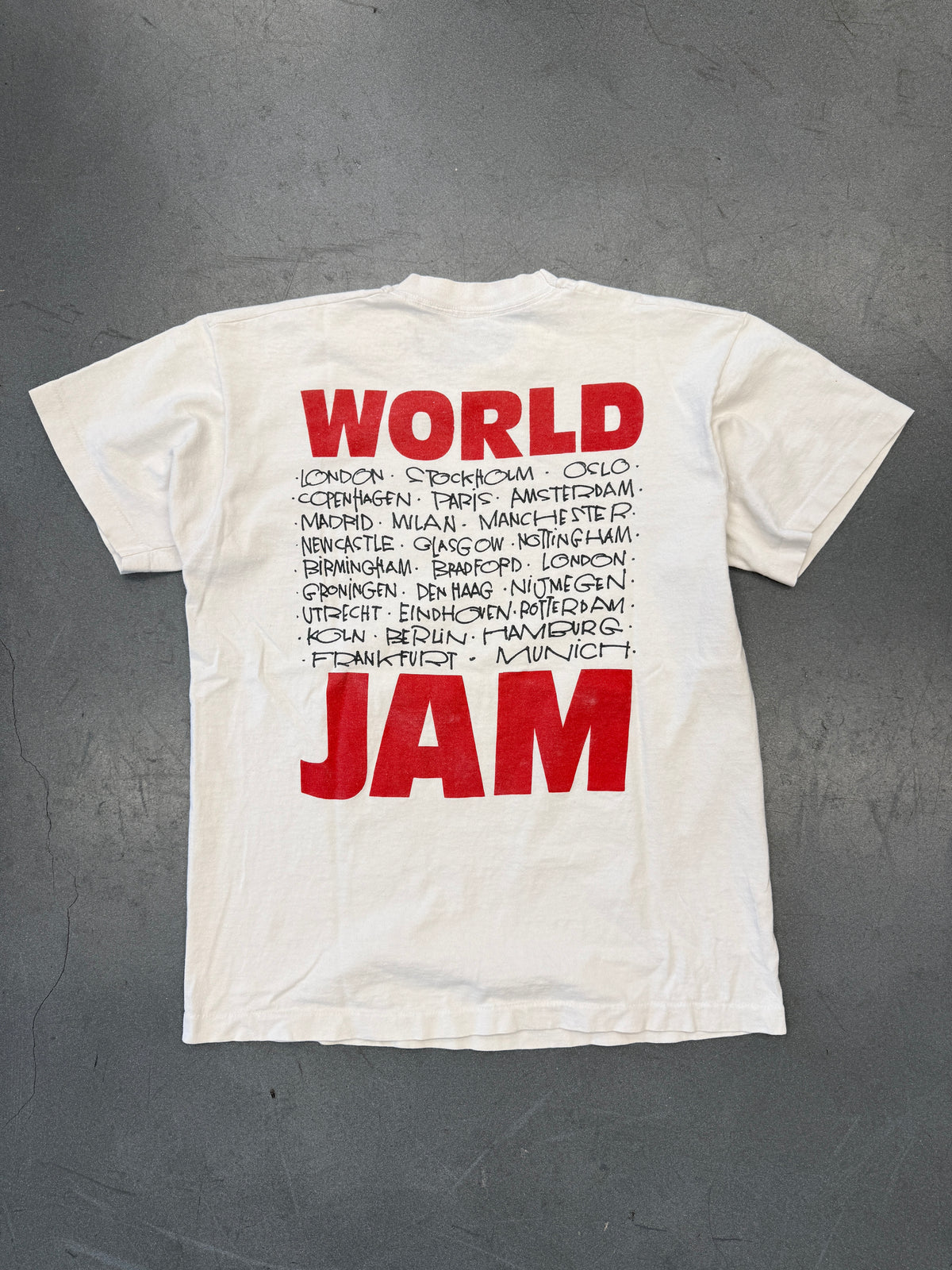 1992 PEARL JAM WORLD JAM TOUR TEE (PULLED TAG)