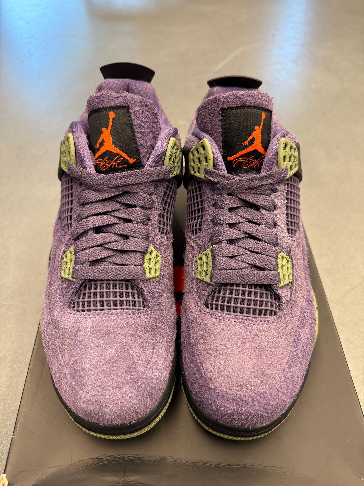 2022 SIZE 7.5 WOMEN'S JORDAN 4 RETRO CANYON PURPLE (NEW WITH BOX AND LACES)
