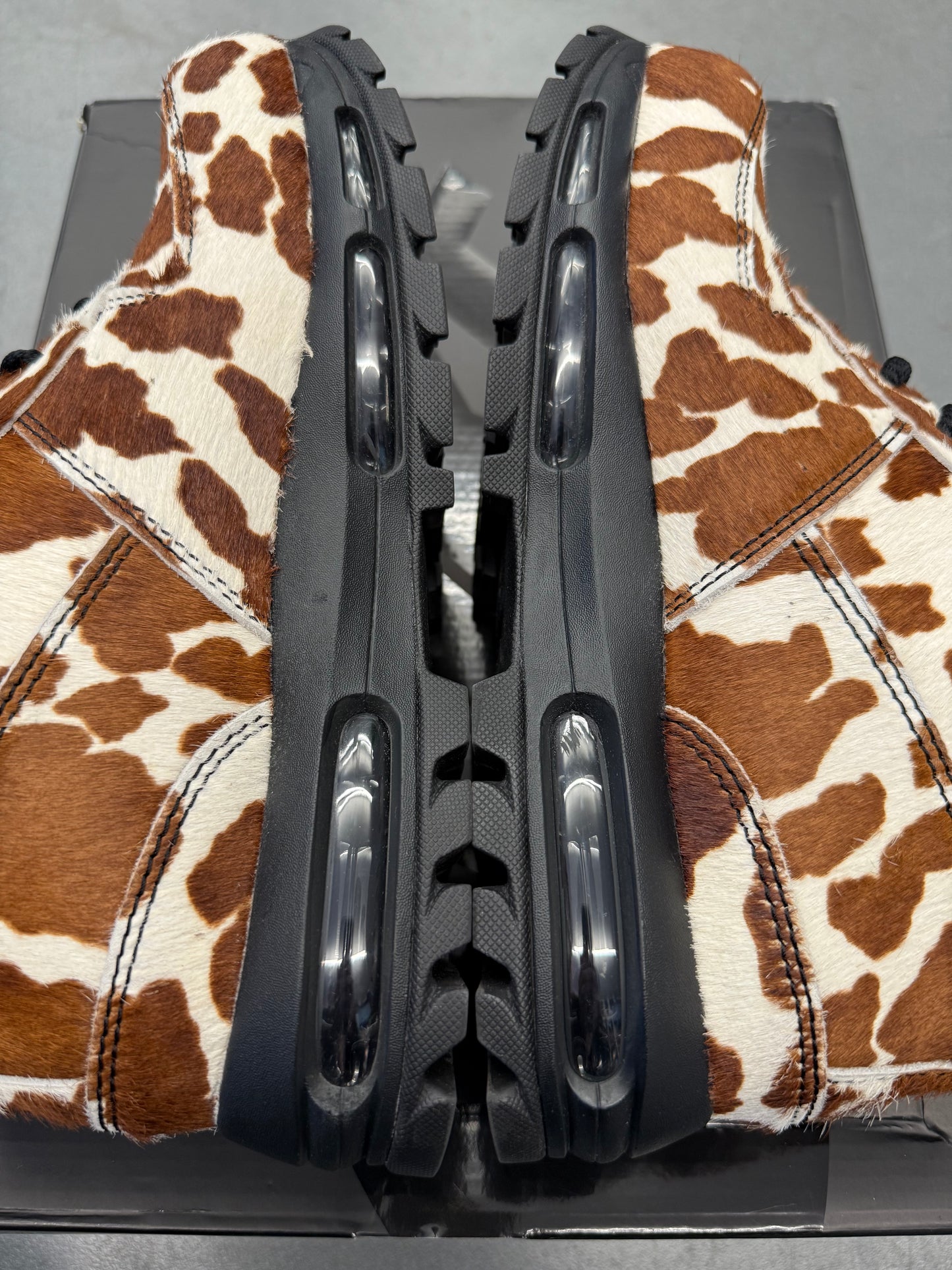 2025 SIZE 8 NIKE AIR MAX GOADOME - SAIL CACAO WOW COW PRINT PONY HAIR