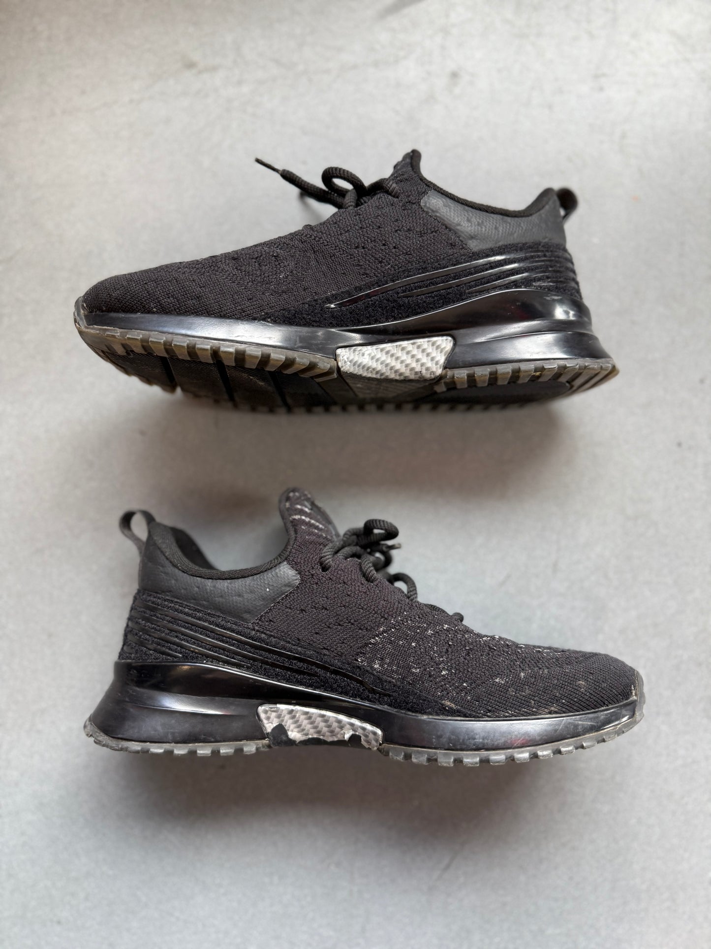 SIZE 7 LOUIS VUITTON VNR TRAINER SNEAKER (PRE-OWNED NO BOX)