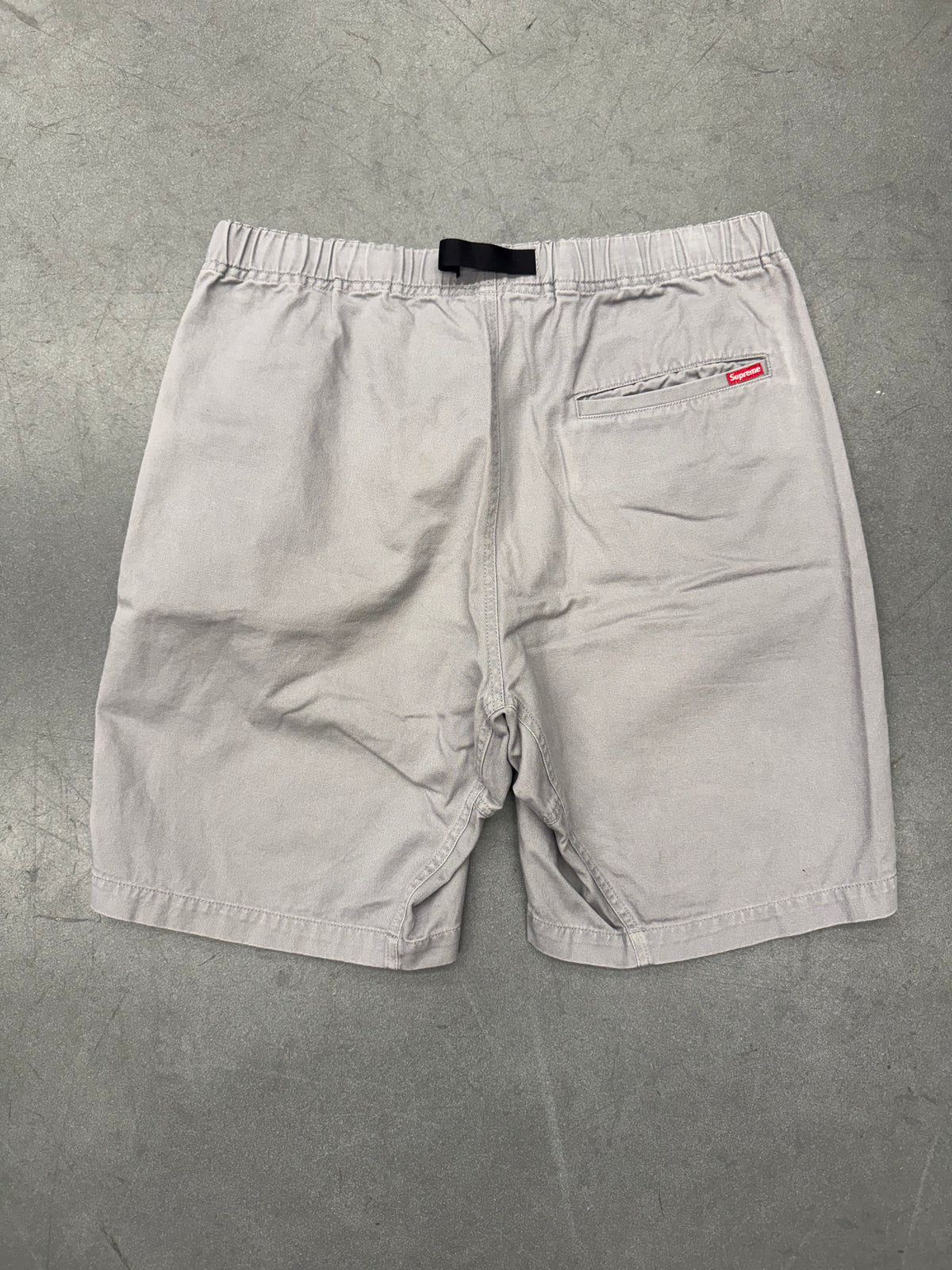 VINTAGE SUPREME BELTED SHORTS (GREY)