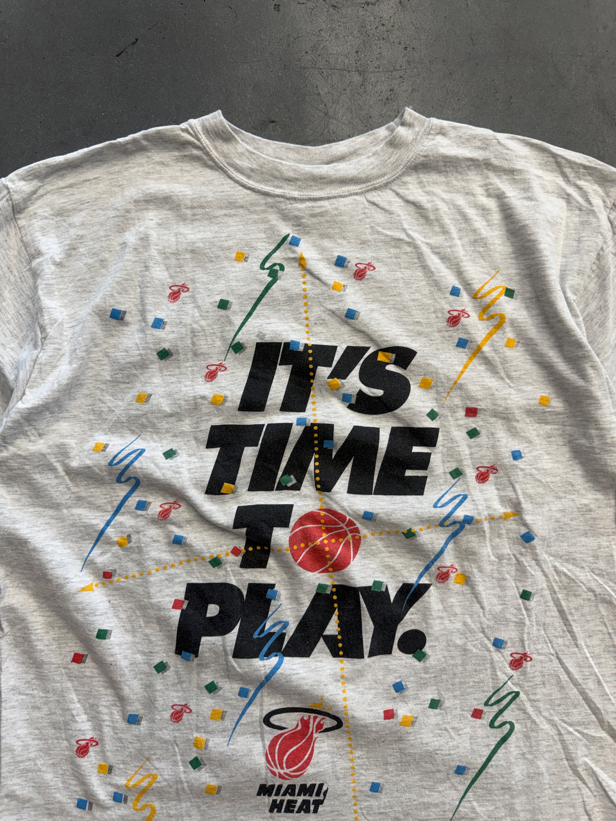 90'S MIAMI HEAT IT'S TIME TO PLAY. CONFETTI TEE (COTTON REPUBLIC TAG)