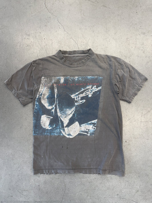 1991-92 DIRE STRAITS ON EVERY STREET EUROPE TOUR TEE (PULLED TAG)
