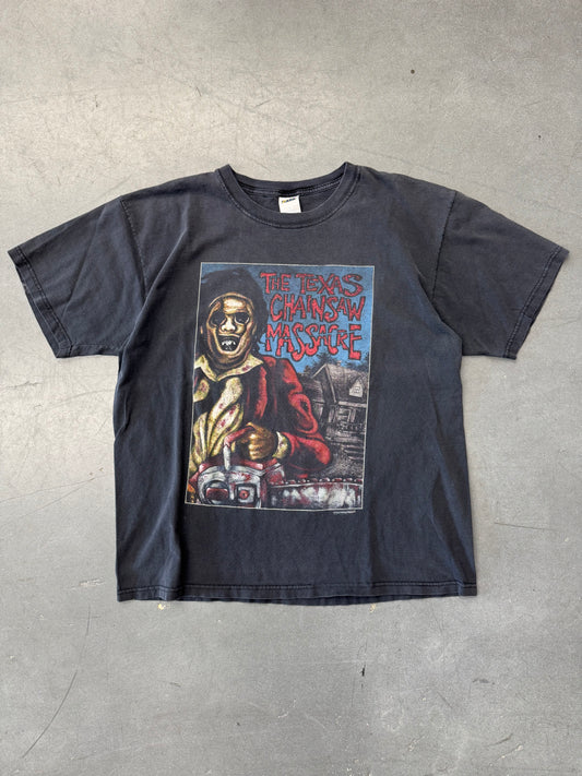 1998 THE TEXAS CHAINSAW MASSACRE POSTER PRINT TEE (MARK TAG)