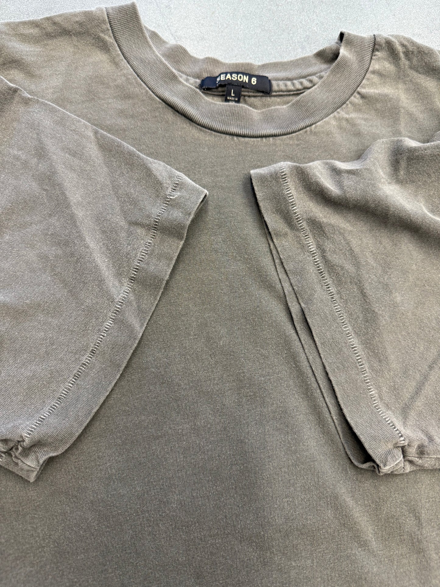 YEEZY SEASON 6 CROPPED CLASSIC TEE - CORE (L)