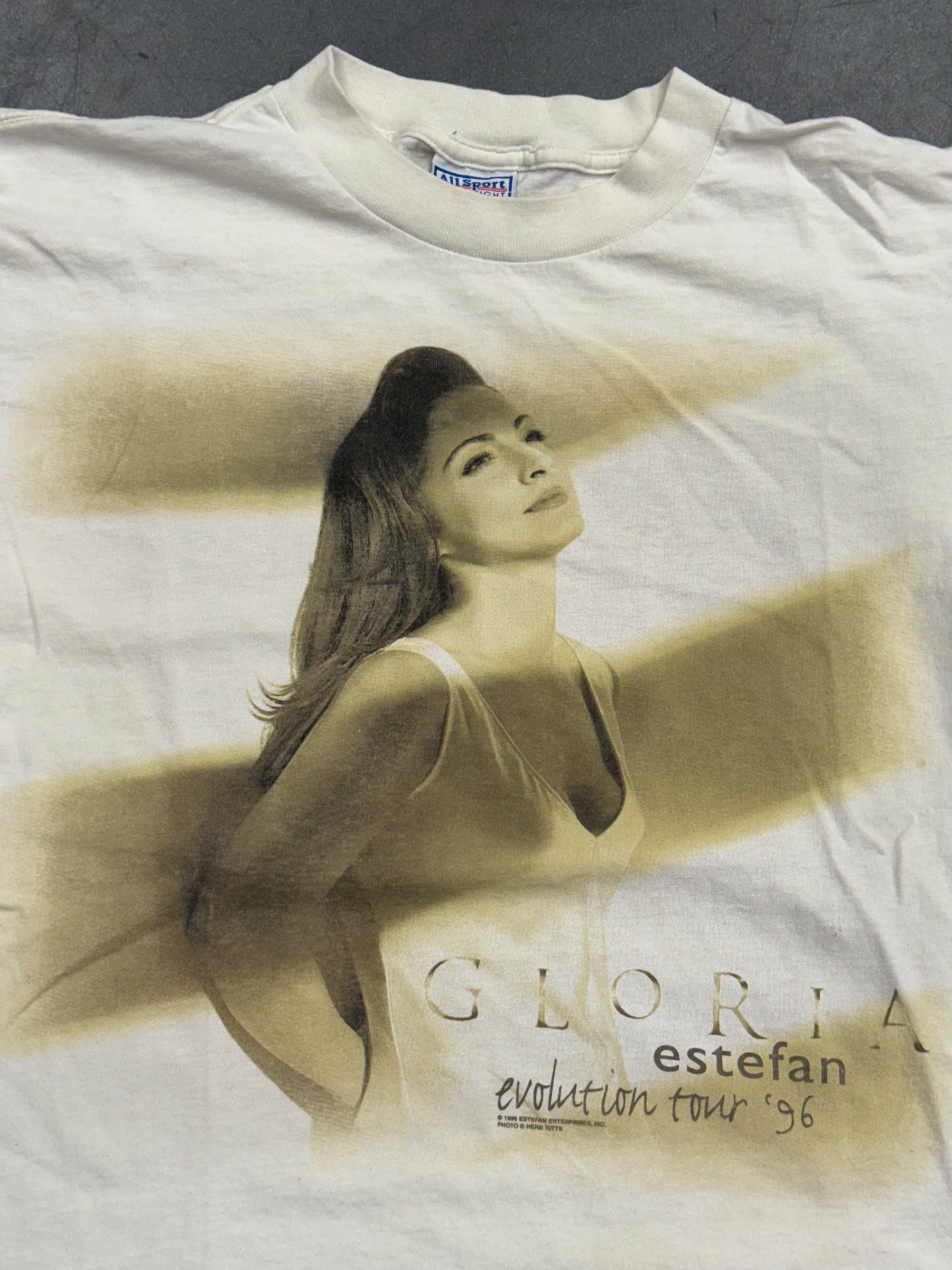 1996 GLORIA ESTEFAN "EVOLUTION TOUR '96" TEE (ALL SPORT TAG)