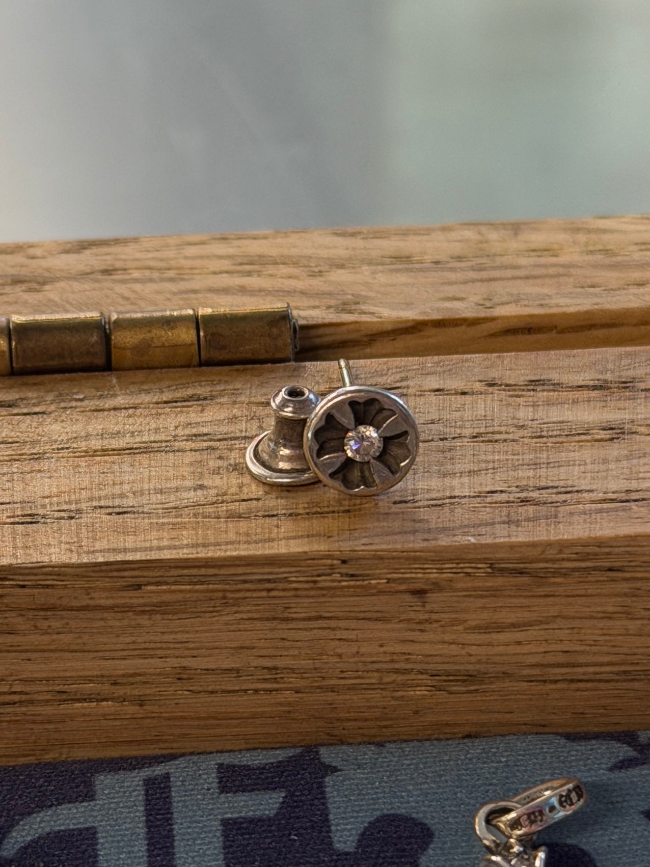 CHROME HEARTS SILVER PLUS DIAMOND STUD EARRING