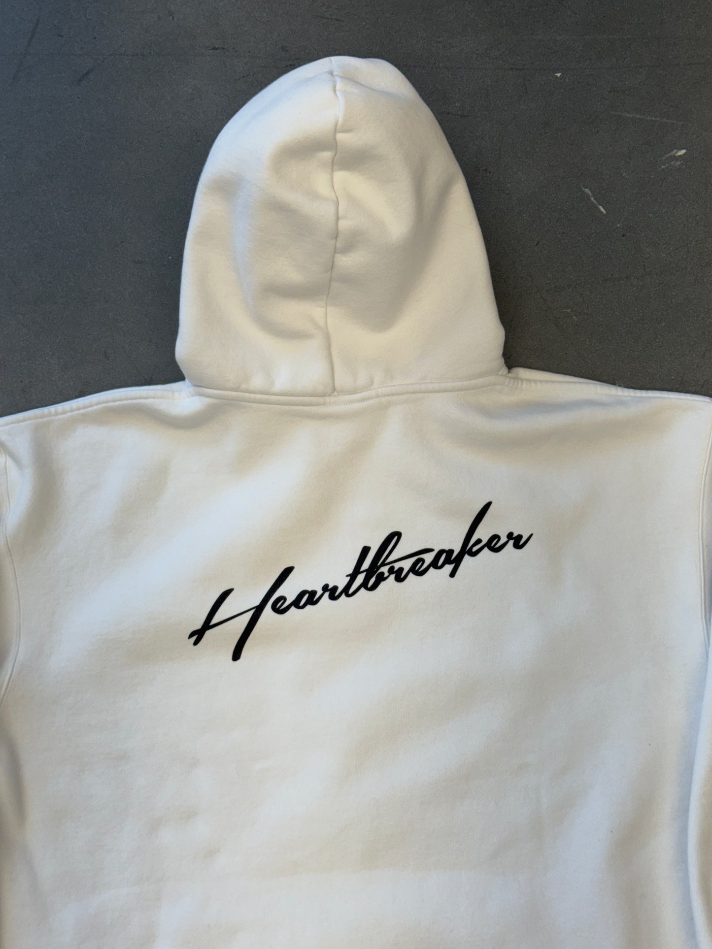 AW21 VETEMENTS HEARTBREAKER HOODIE - WHITE