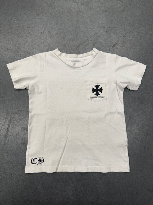CHROME HEARTS PLUS CROSS SPIRAL POCKET KIDS TEE