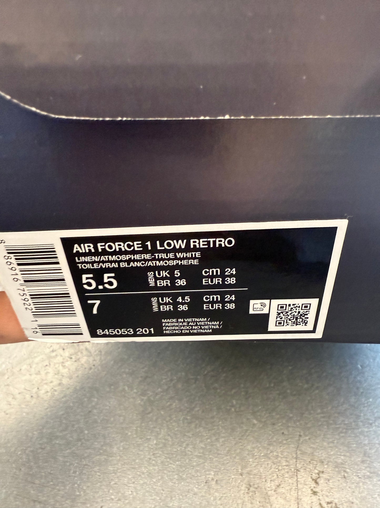 2024 SIZE 5.5 NIKE AIR FORCE 1 LOW LINEN (NEW WITH BOX)