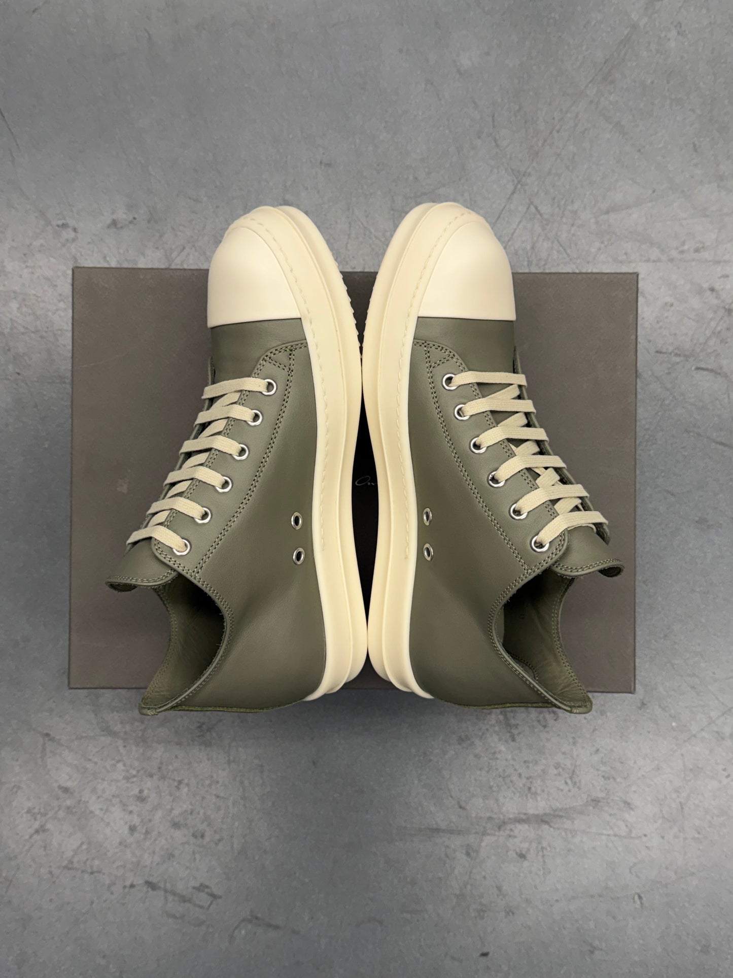 SIZE 40 RICK OWENS LOW SNEAKS - CELADON (NEW IN BOX)