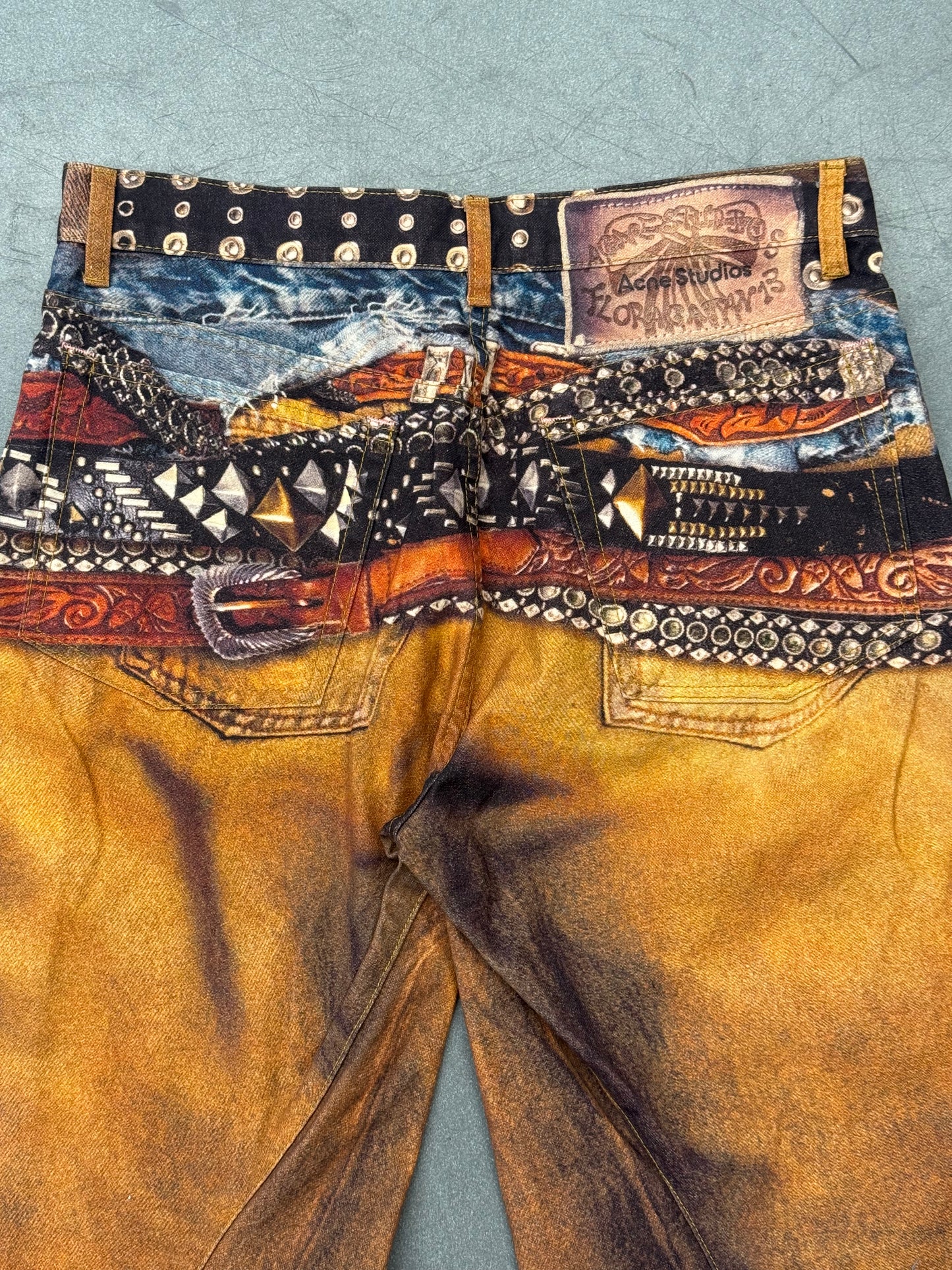 SS25 ACNE STUDIOS TLO STACKED BELTS 2006M LOOSE FIT JEANS
