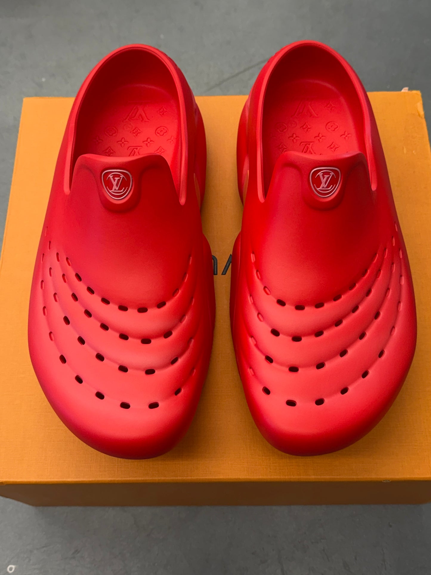 LOUIS VUITTON SHARK CLOG - RED (W/ BOX)