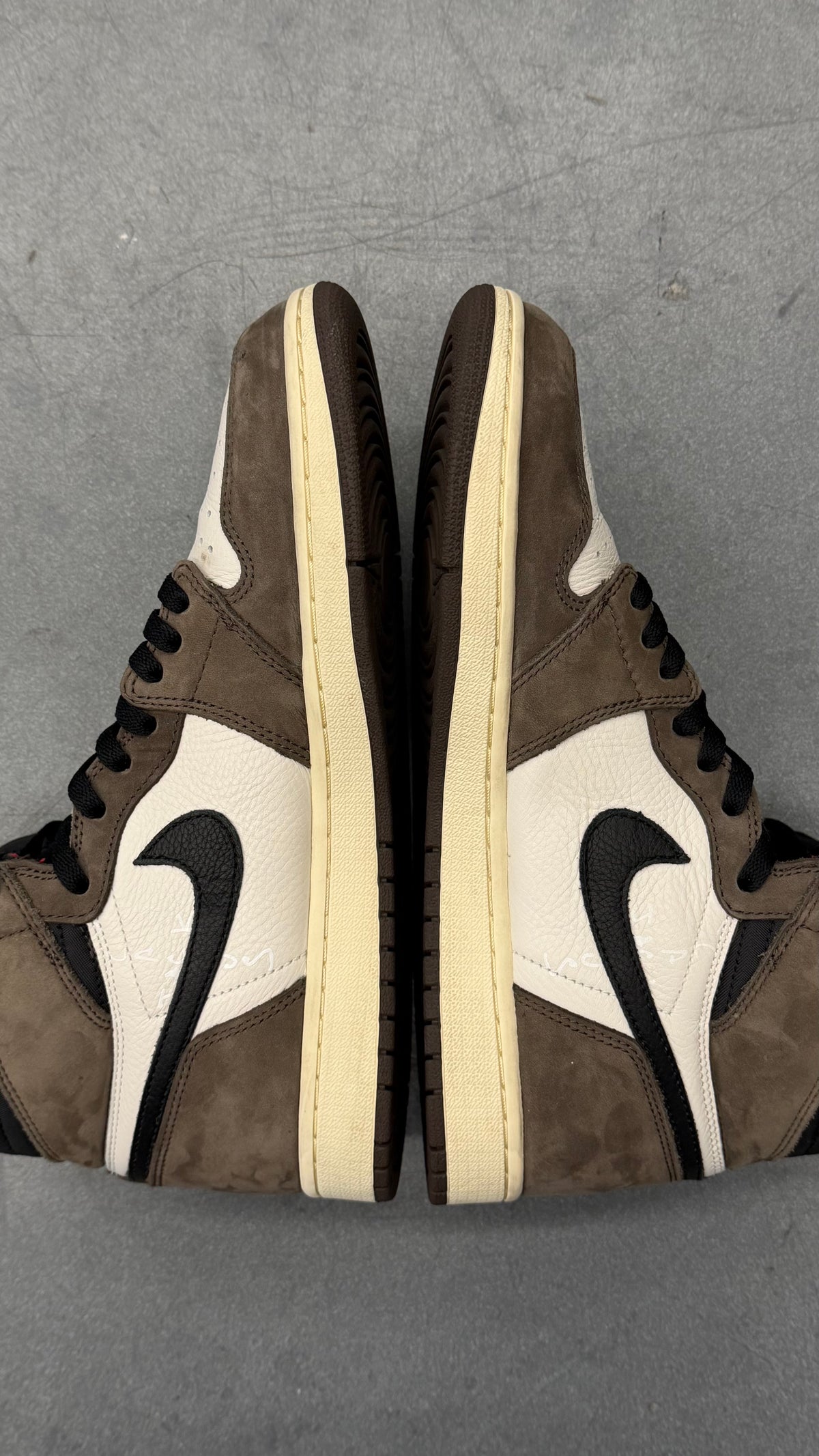 2019 AIR JORDAN 1 HIGH OG TRAVIS SCOTT SP