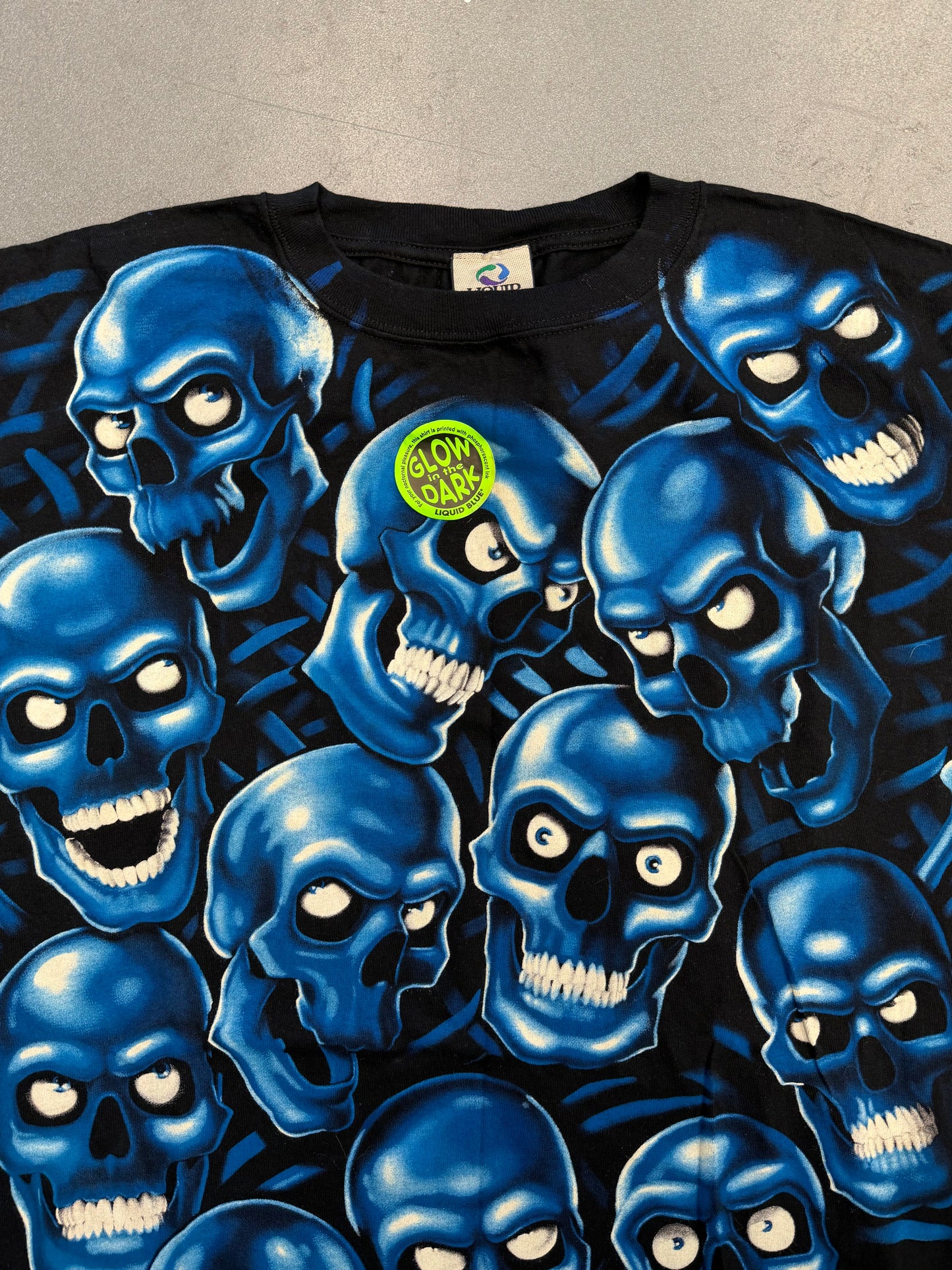 2001 LIQUID BLUE GLOW IN THE DARK SKULLS AOP TEE - BLUE (NWT)