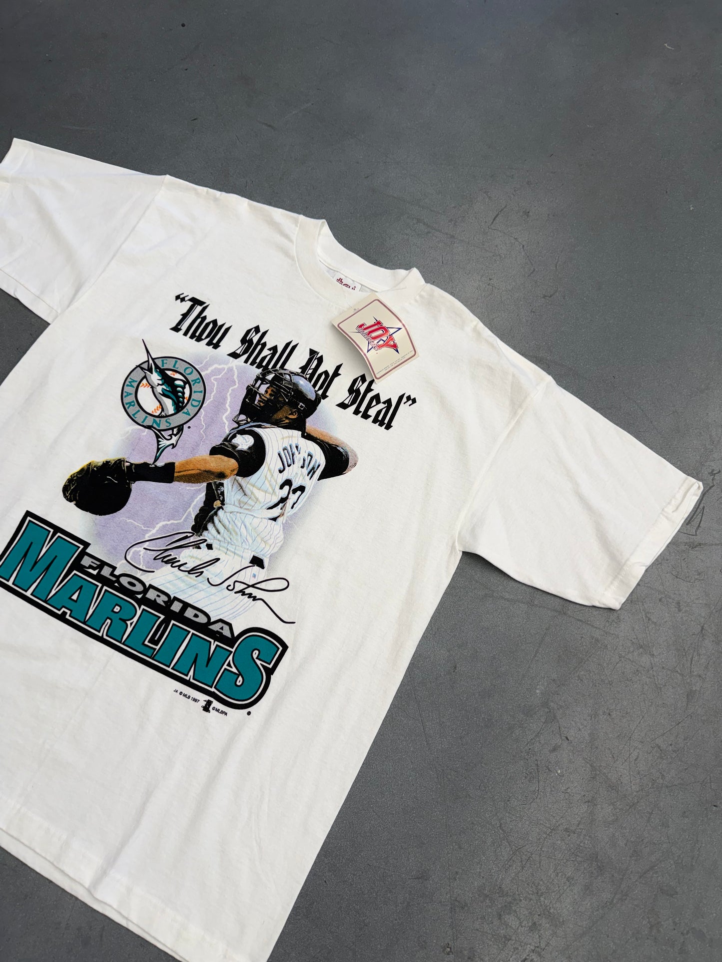 1997 FLORIDA MARLINS CHARLES JOHNSON "THOU SHALL NOT STEAL" TEE (TRY TAG) (NWT)