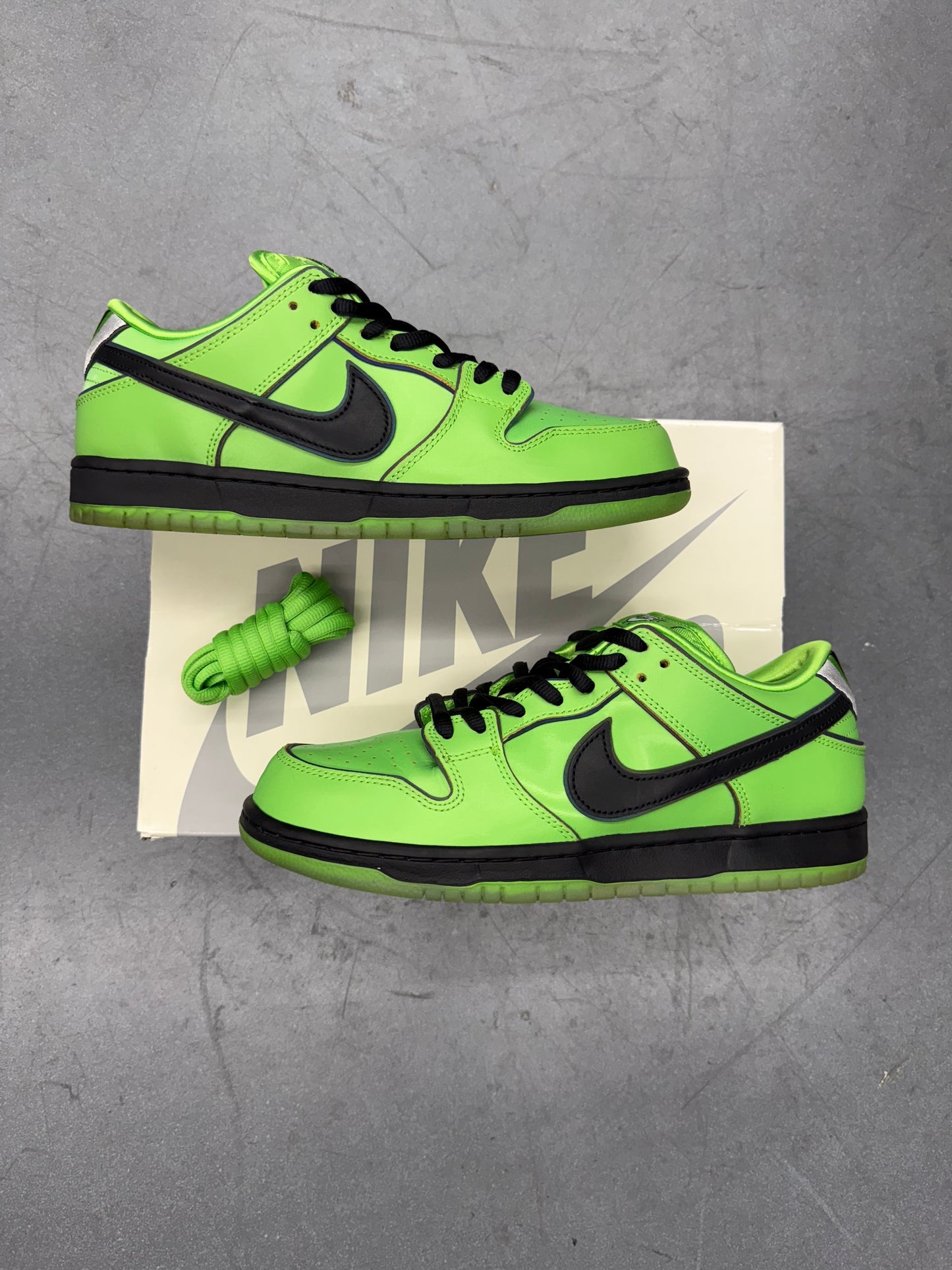 2023 SIZE 10 THE POWERPUFF GIRLS BUTTERCUP NIKE SB DUNK LOW