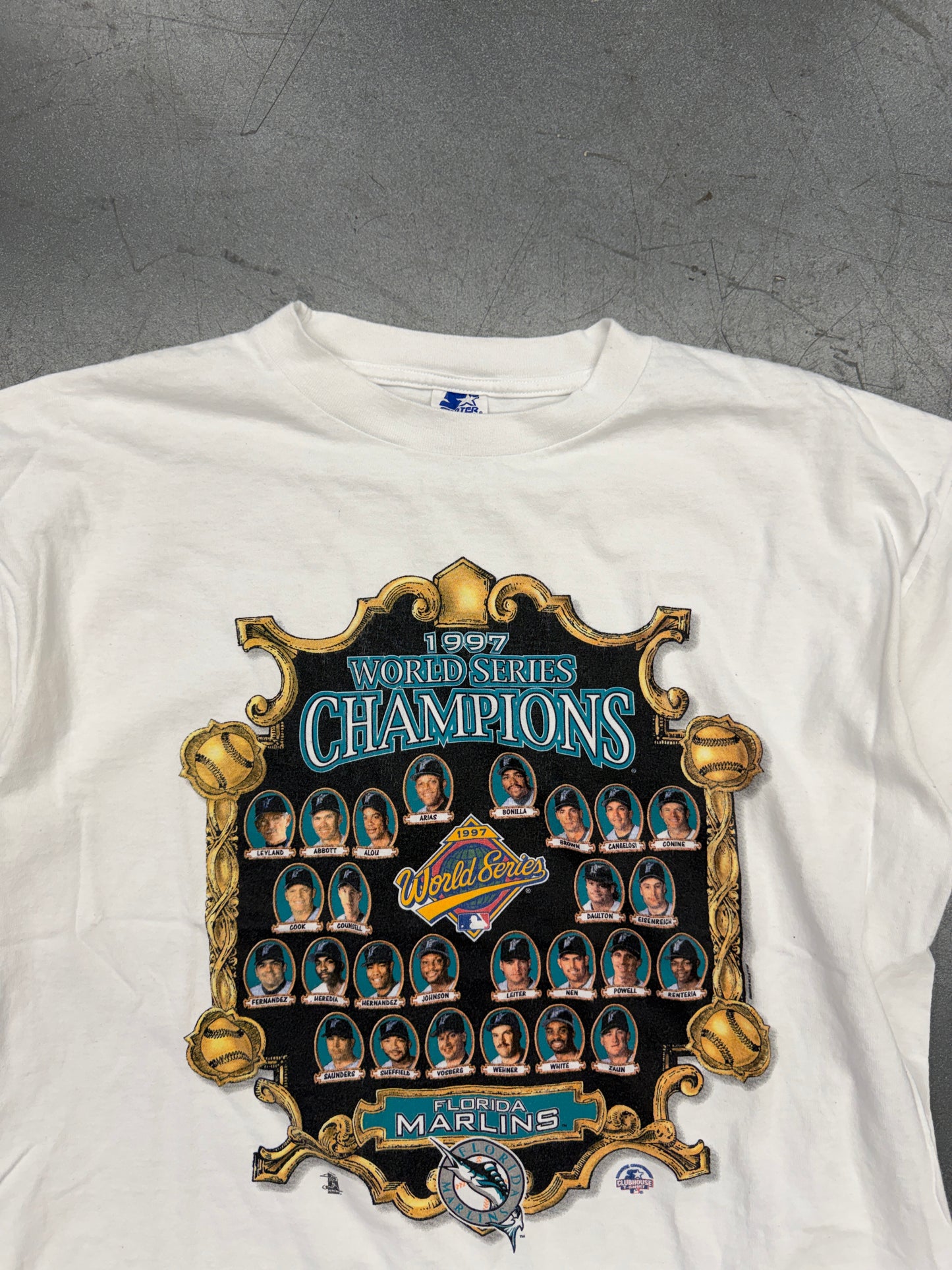 1997 WORLD SERIES CHAMPION FLORIDA MARLINS TEAM ROSTER TEE (STARTER TAG)