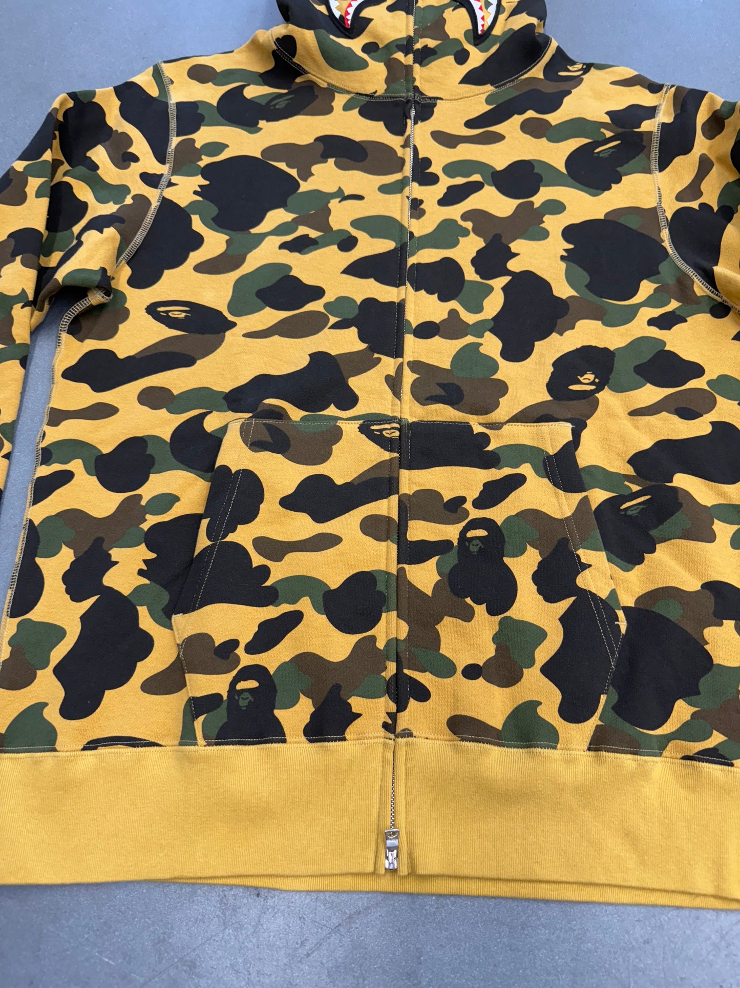 A BATHING APE BAPE 1ST CAMO SHARK FULL ZIP HOODIE - YELLOW (XL) (NWT)