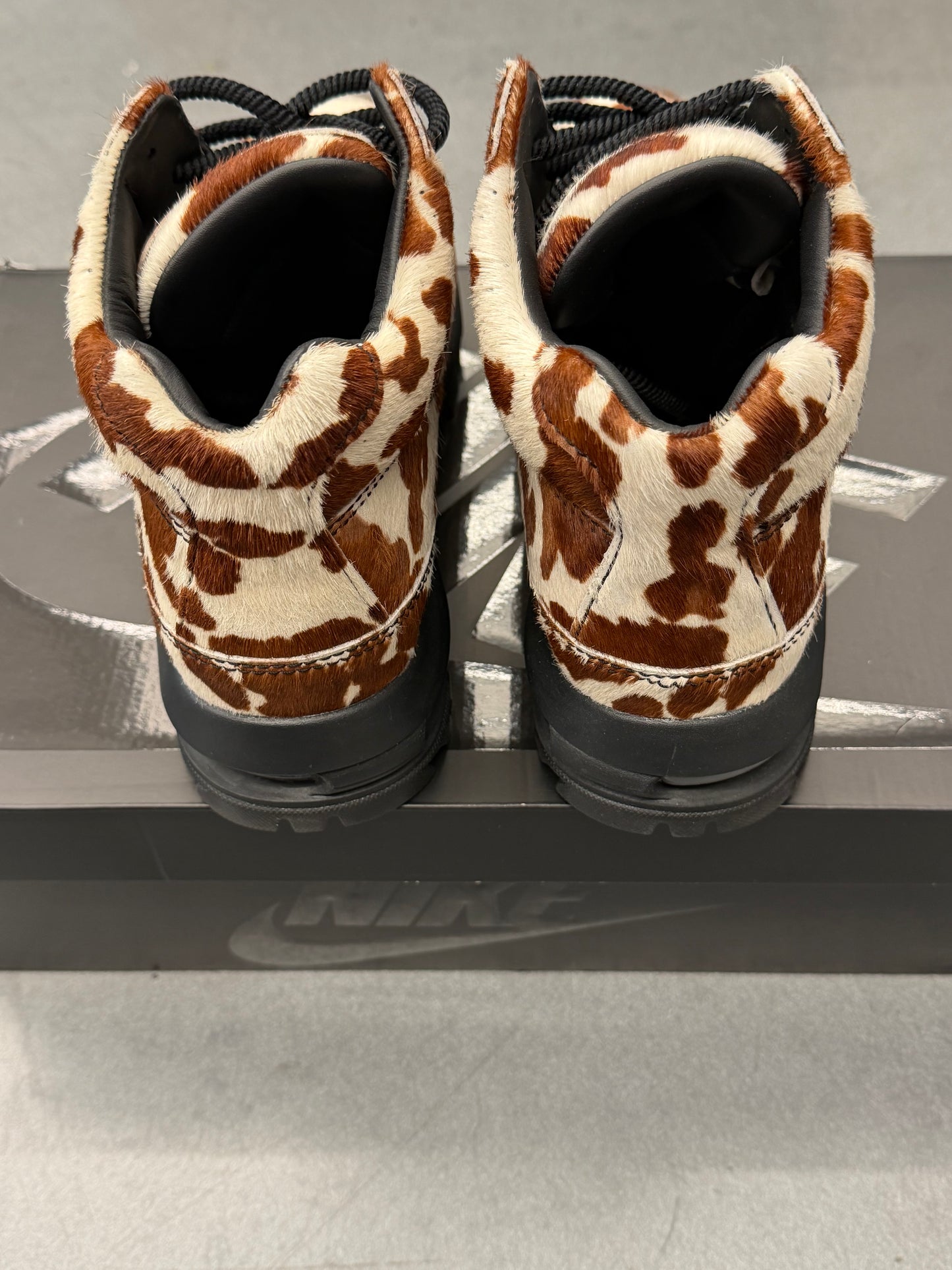 2025 NIKE AIR MAX GOADOME QS SAIL CACAO WOW COW PRINT PONY HAIR (W/ BOX)