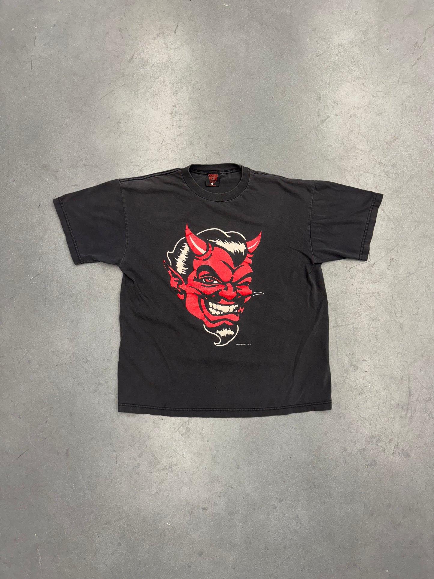 1995 FASHION VICTIM DEVIL FACE TEE (FASHION VICTIM TAG)