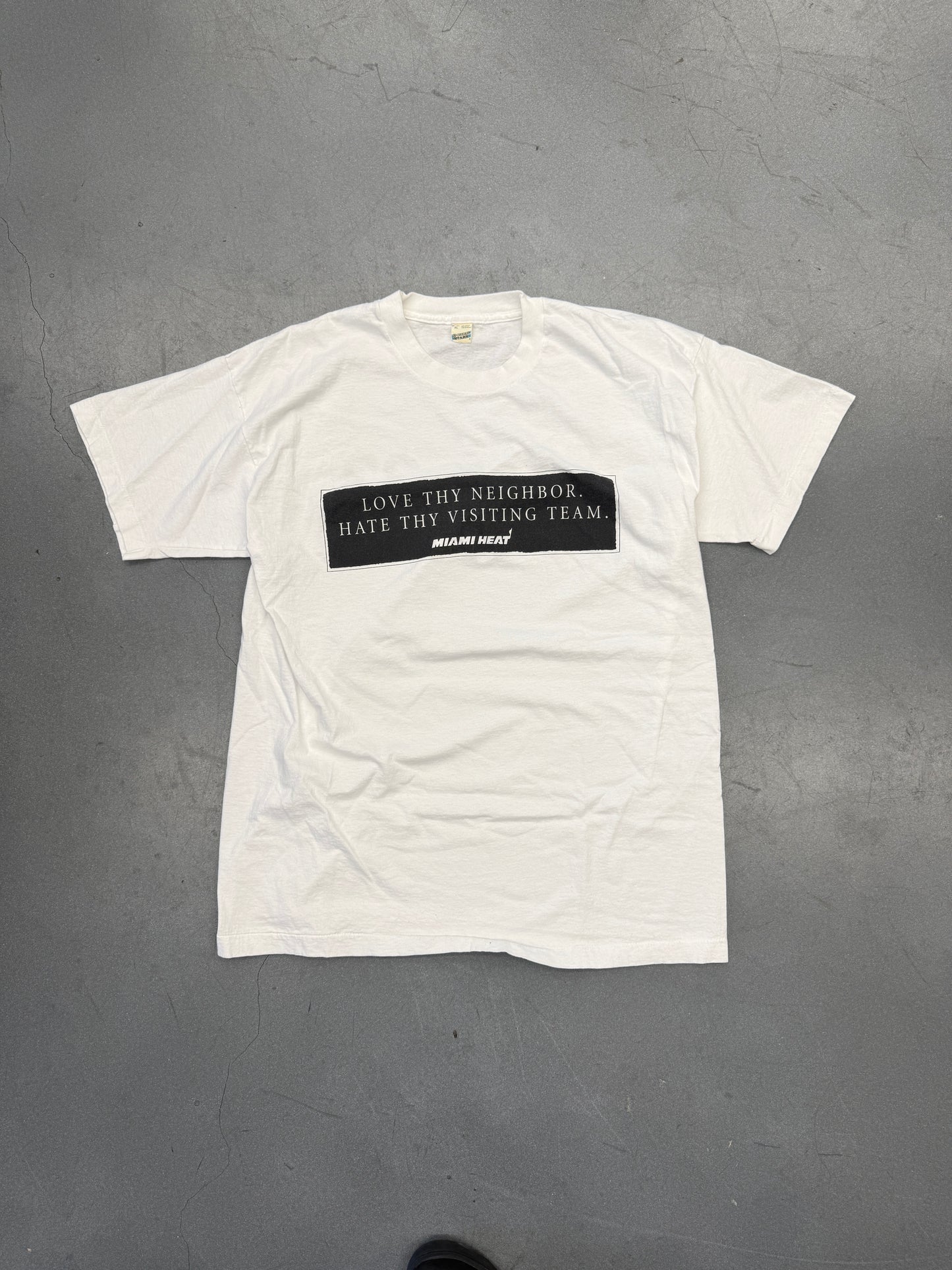90S MIAMI HEAT "LOVE THY NEIGHBOR. HATE THY VISITING TEAM." TEE (SCREEN STARS TAG)