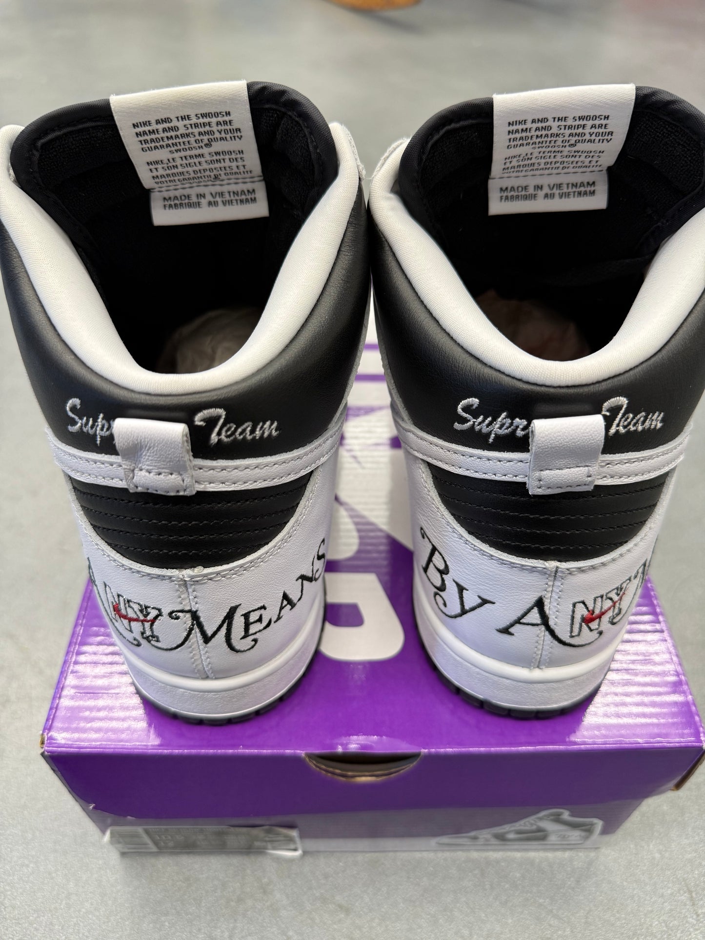 2022 SIZE 10.5 NIKE SB DUNK HIGH SUPREME BY ANY MEANS - BLACK