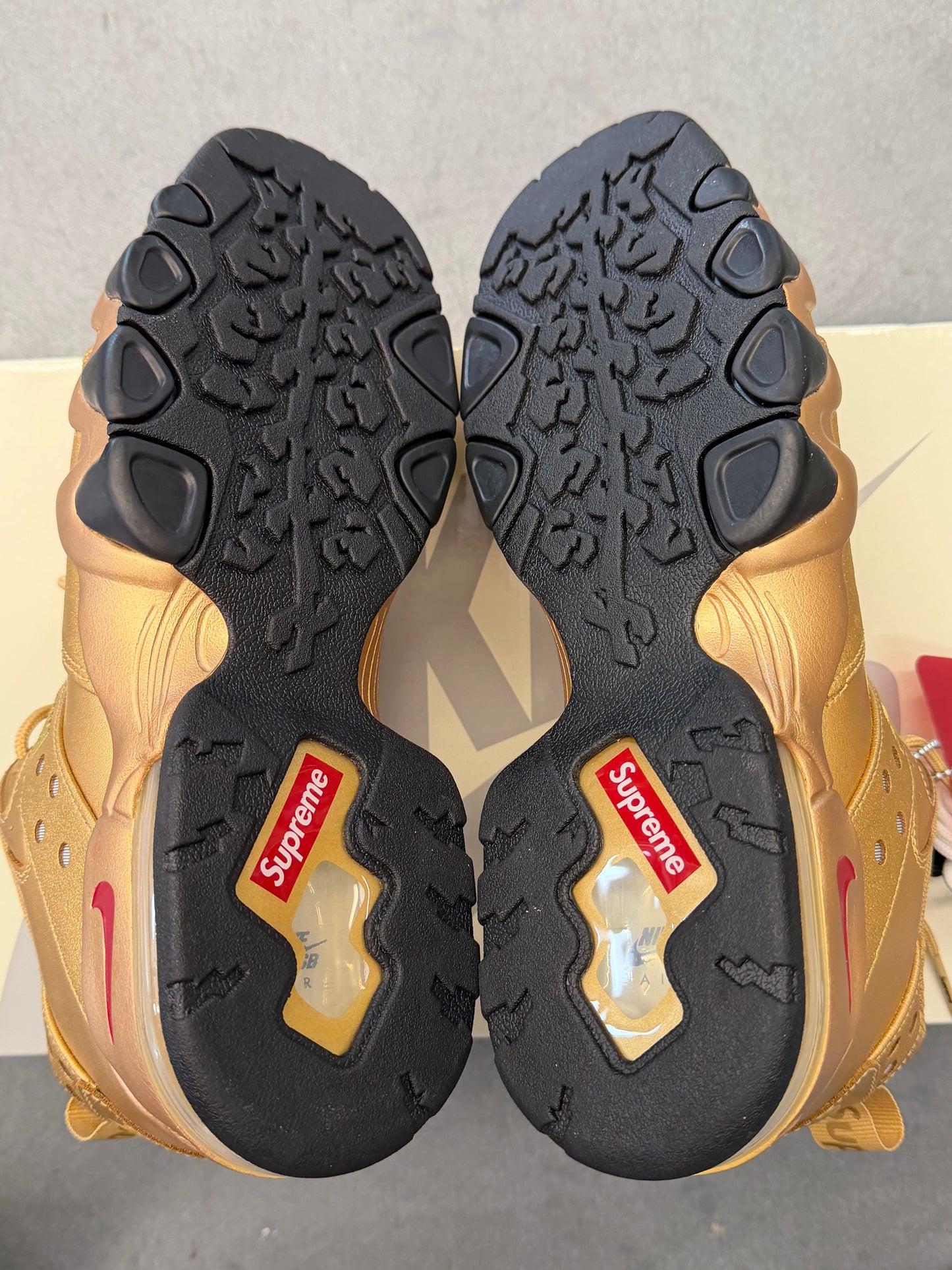 SS26 SUPREME NIKE SB AIR MAX 2 CB '94 LOW - SUPREME METALLIC GOLD (W/BOX)