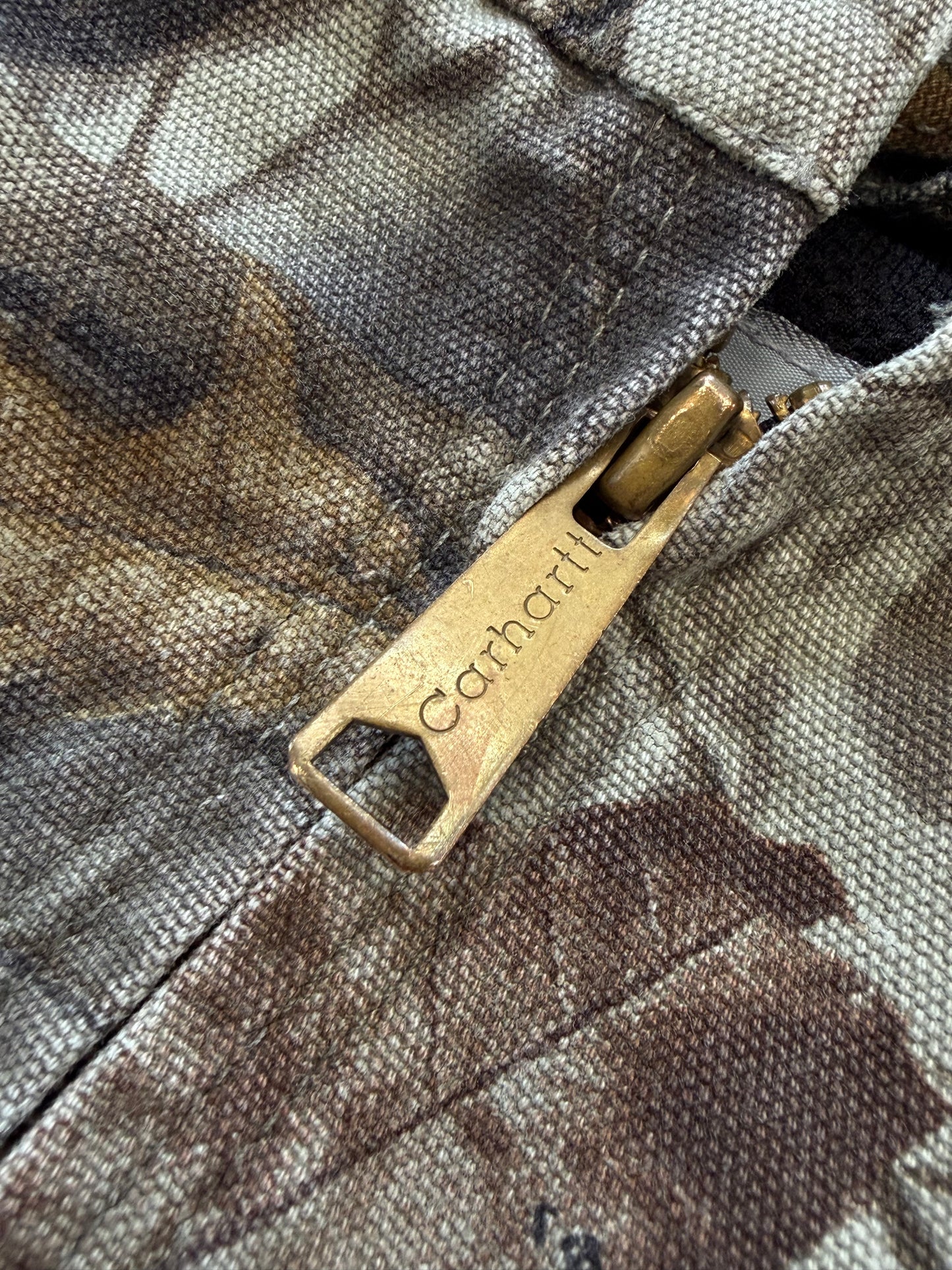 00S YOUTH CARHARTT MESH-LINED CAMO CANVAS HOODED WORK JACKET