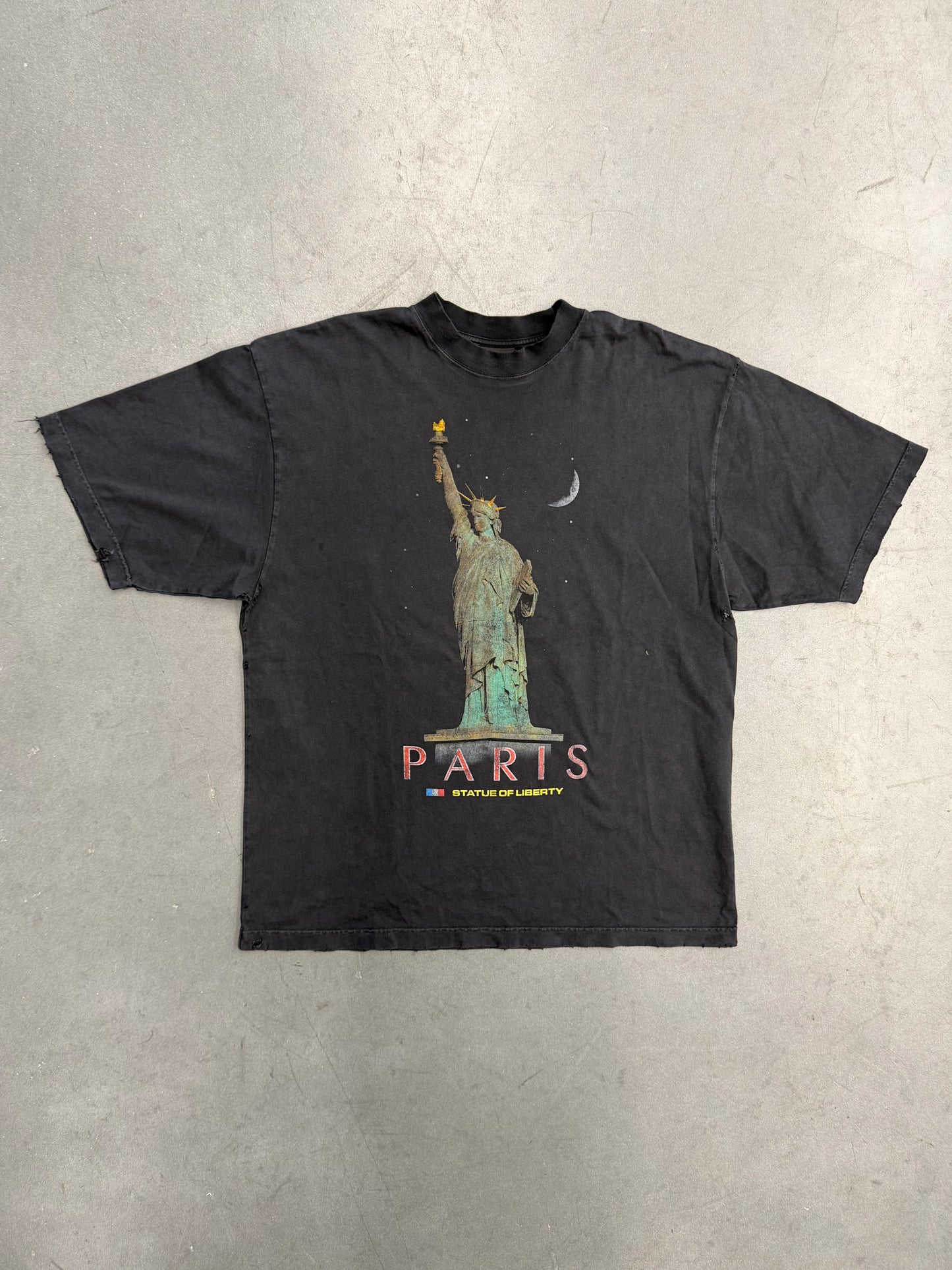 BALENCIAGA STATUE OF LIBERTY PARIS TEE