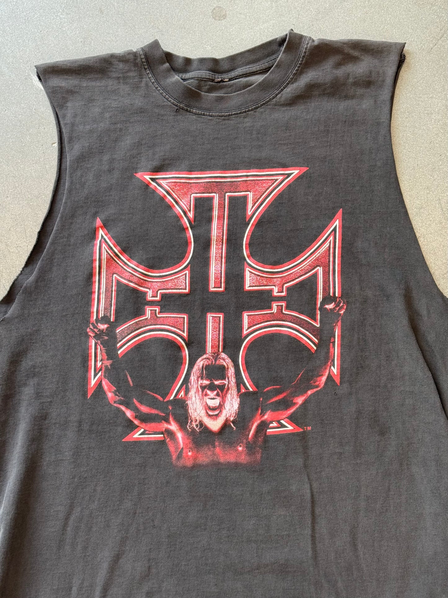 2002 TRIPLE H SCREW THE RULES CUTOFF TEE (CUT TAG)